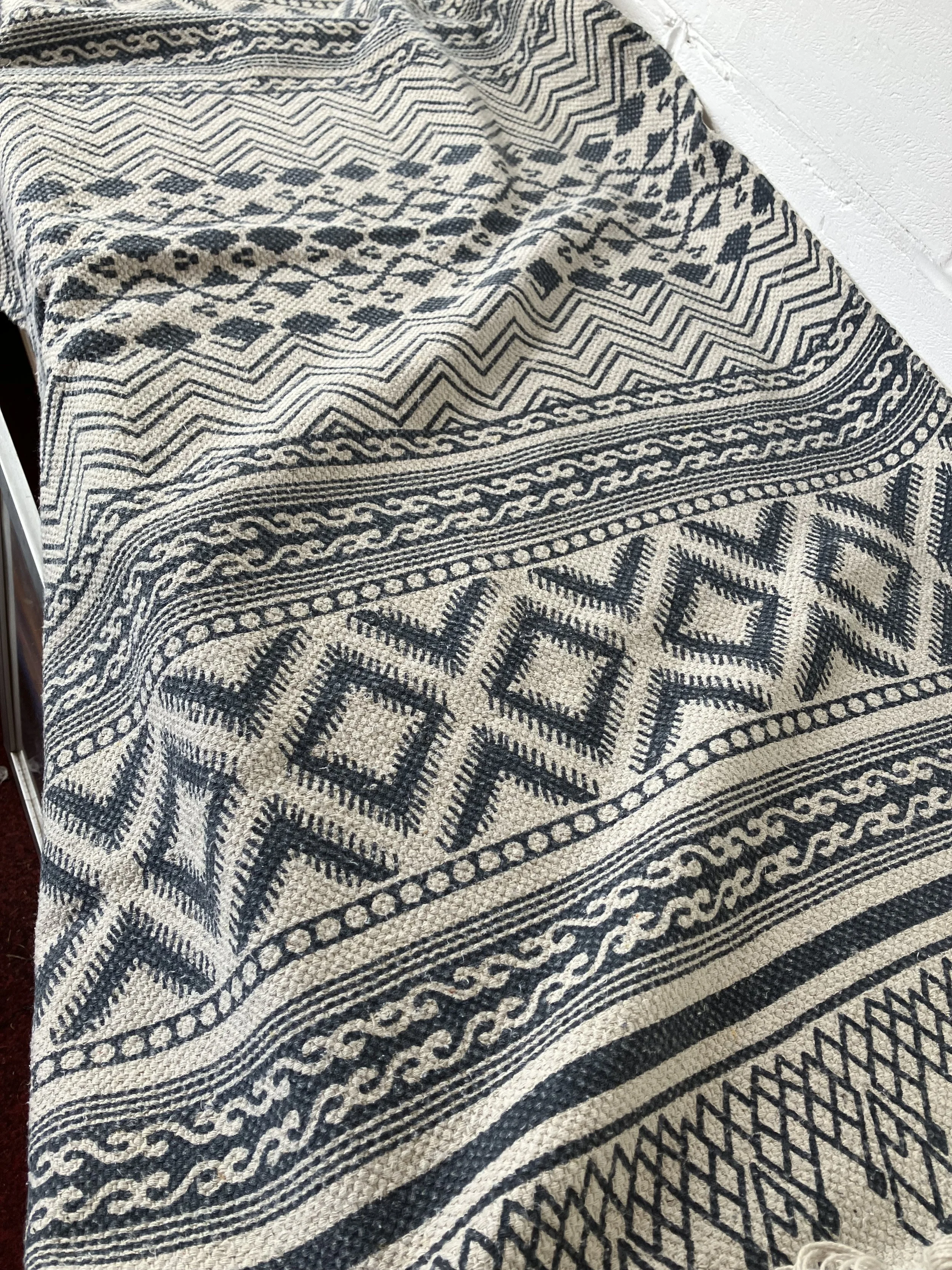 Cream and Blue Patterned Cotton Rug with Fringed Ends