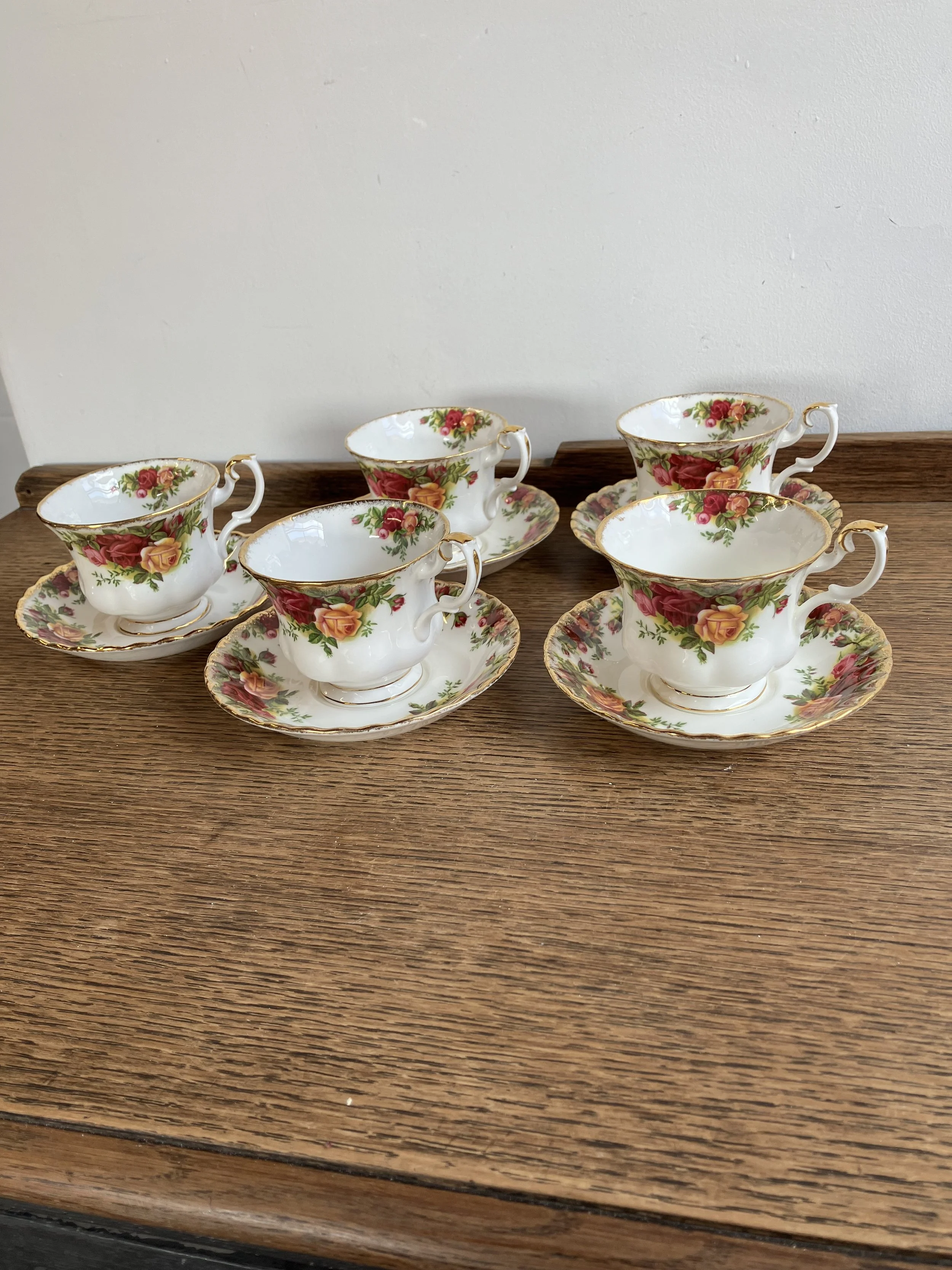 Royal Albert Old Country Roses Set of Five Tea Cups and Saucers