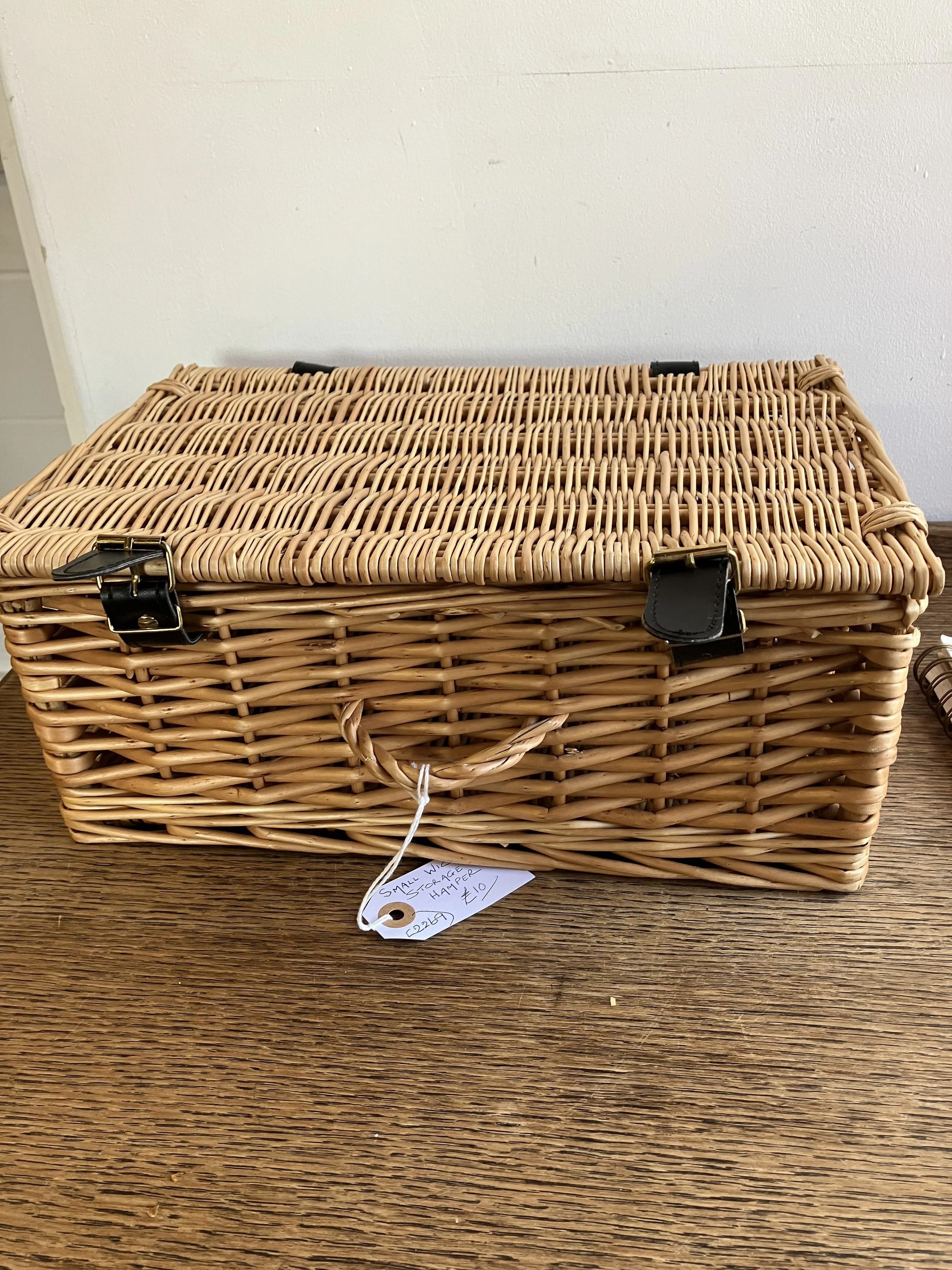 Small Rectangle Woven Wicker Hamper with Handle