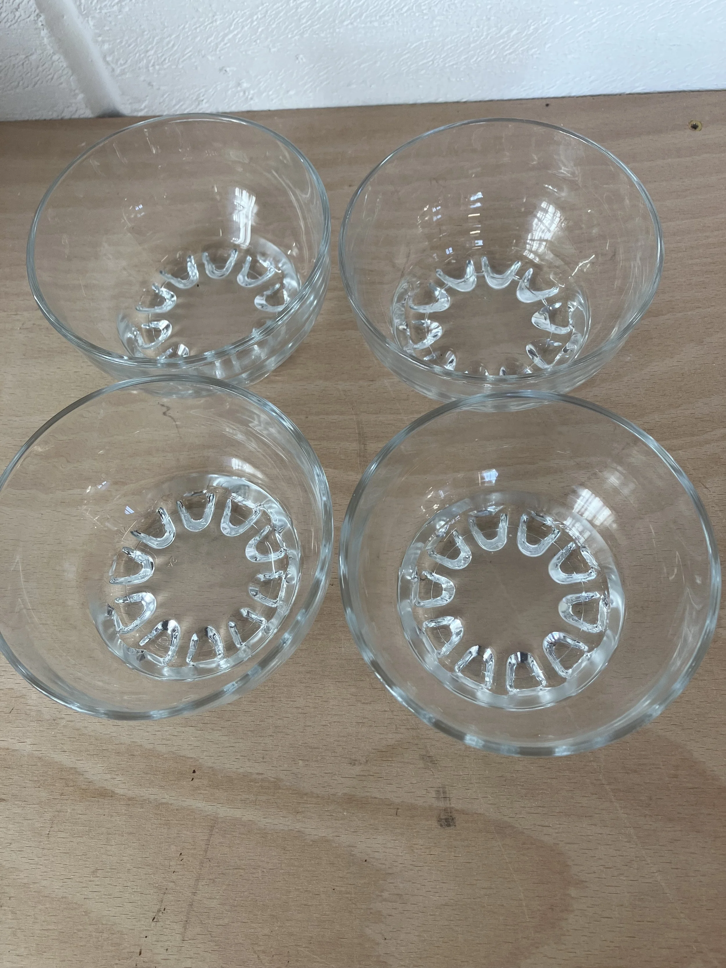 Set of Four Clear Glass Ice Cream / Dessert Bowls