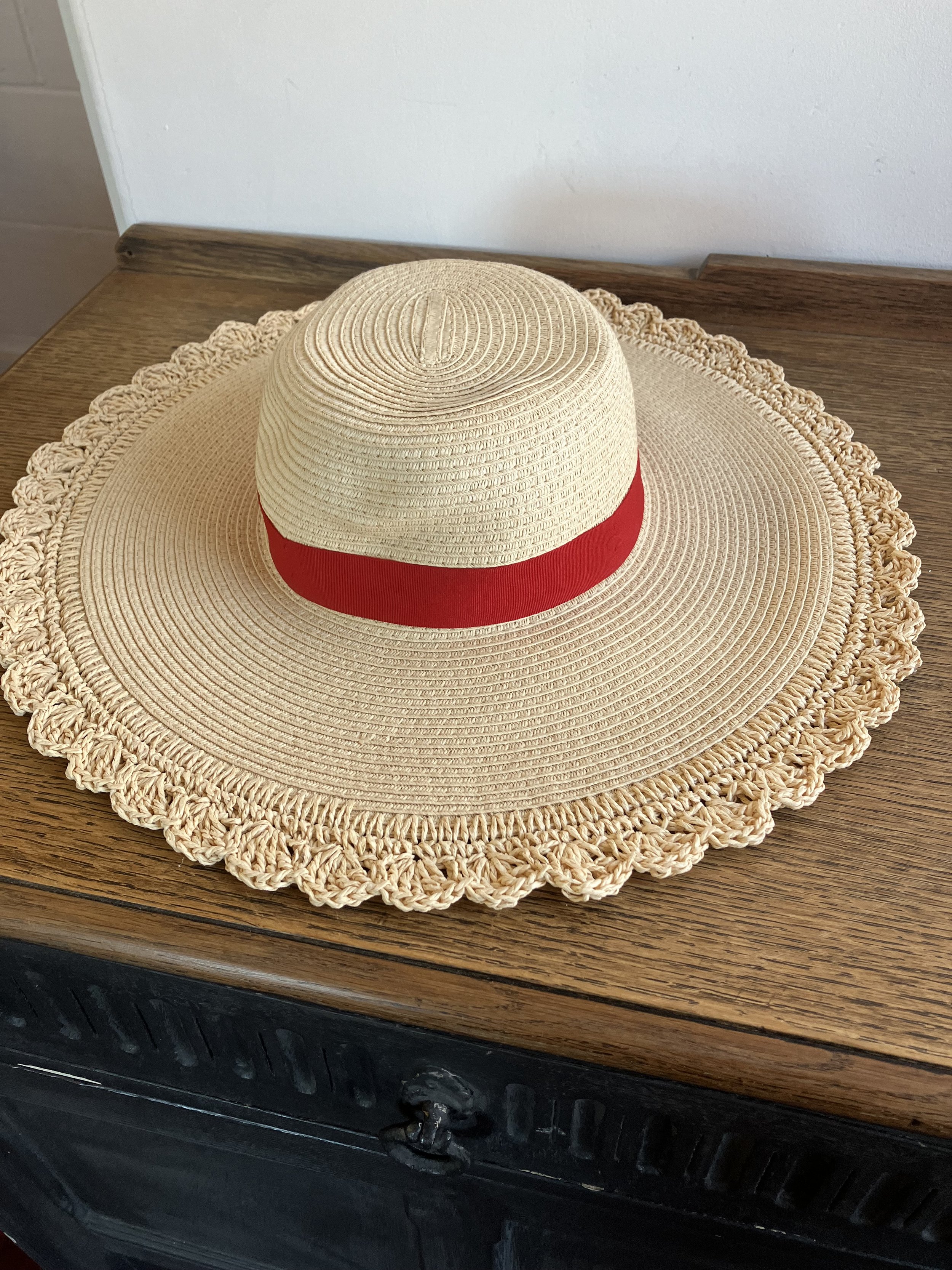 John Lewis Ladies Sun Hat with Crocheted Edge