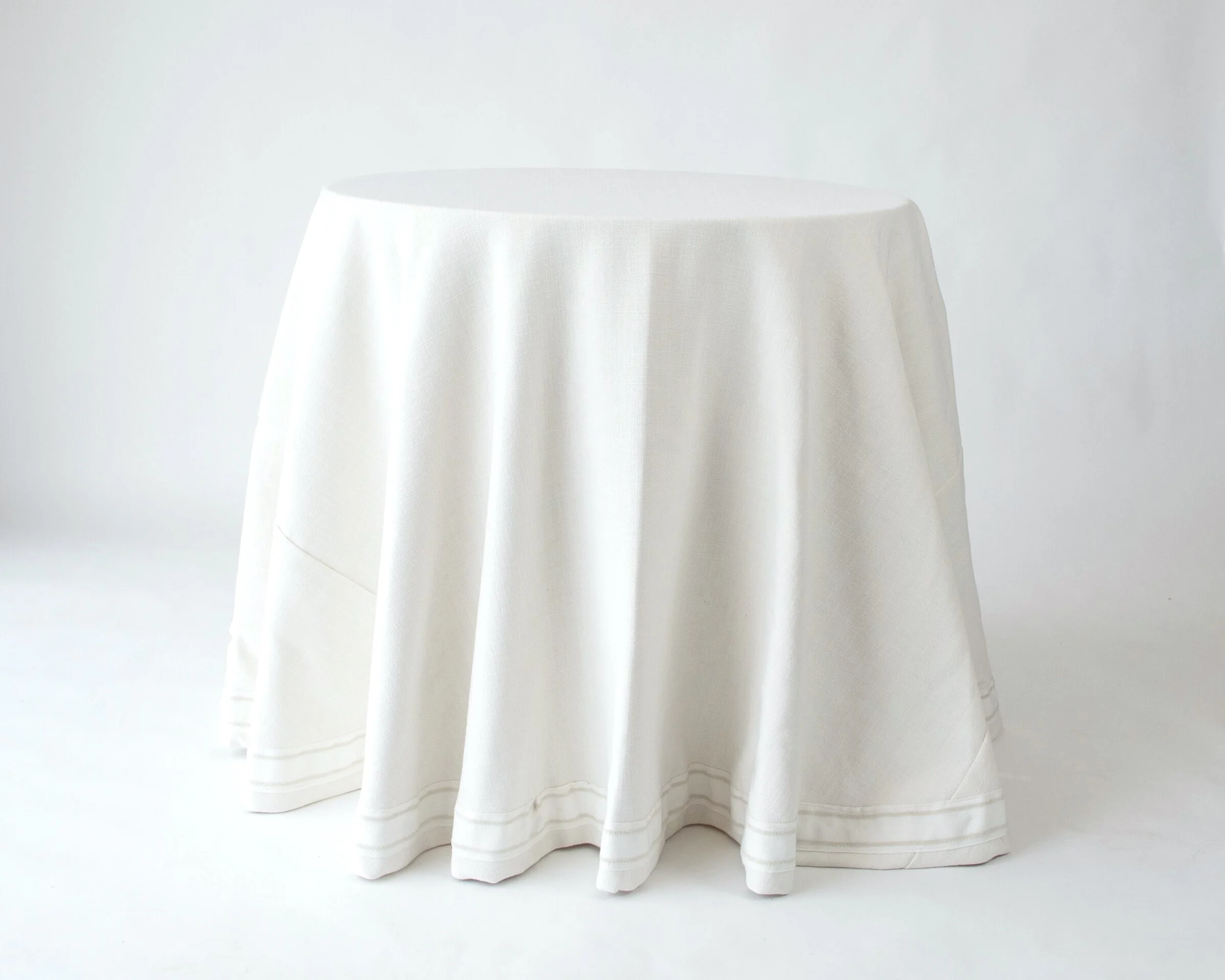 linen table skirt
