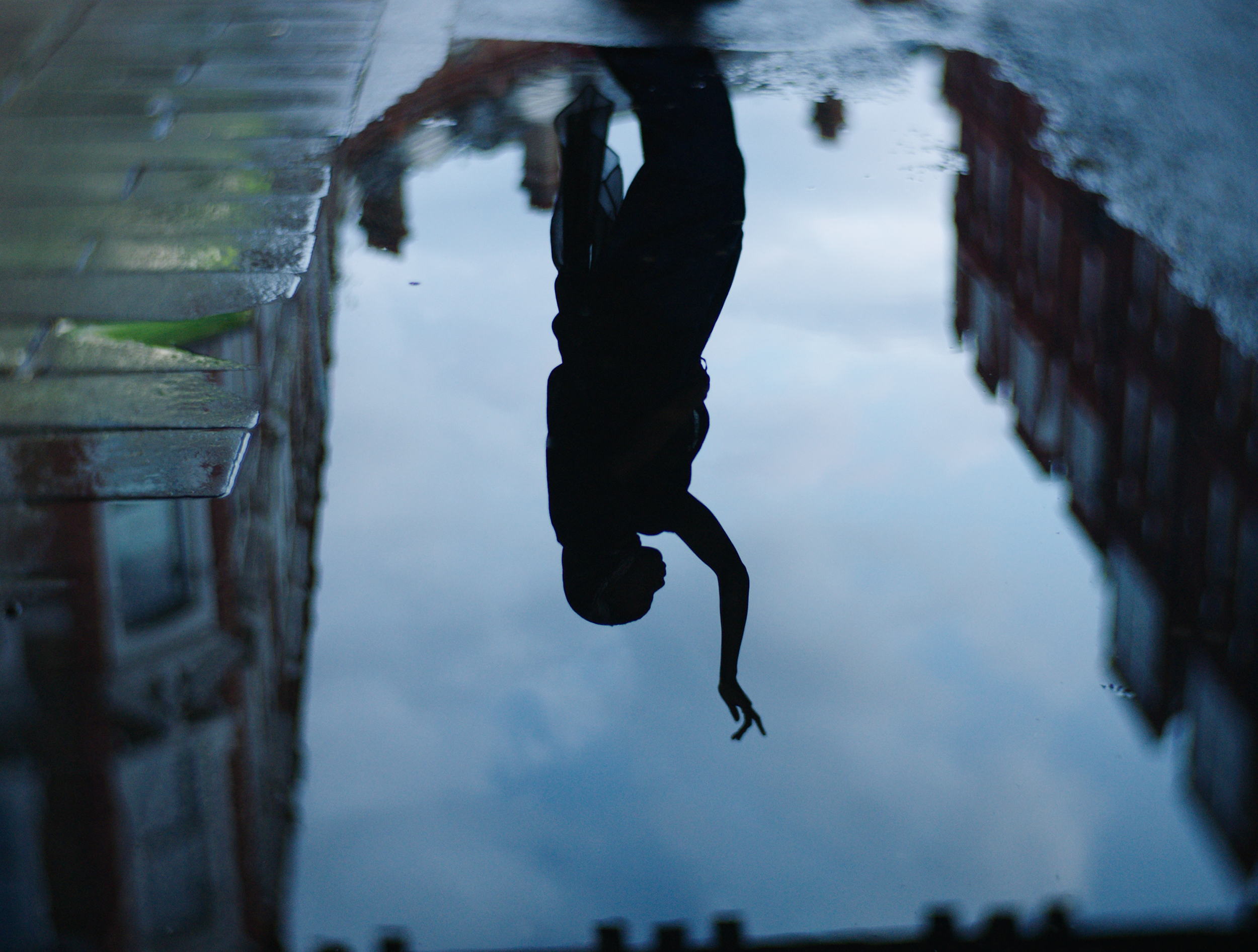 3. Film still from ęmí_ freedomsong, courtesy of Rohan Ayinde and Tayo Rapoport, 2025. Image features Yewande YoYo Odunubi.png