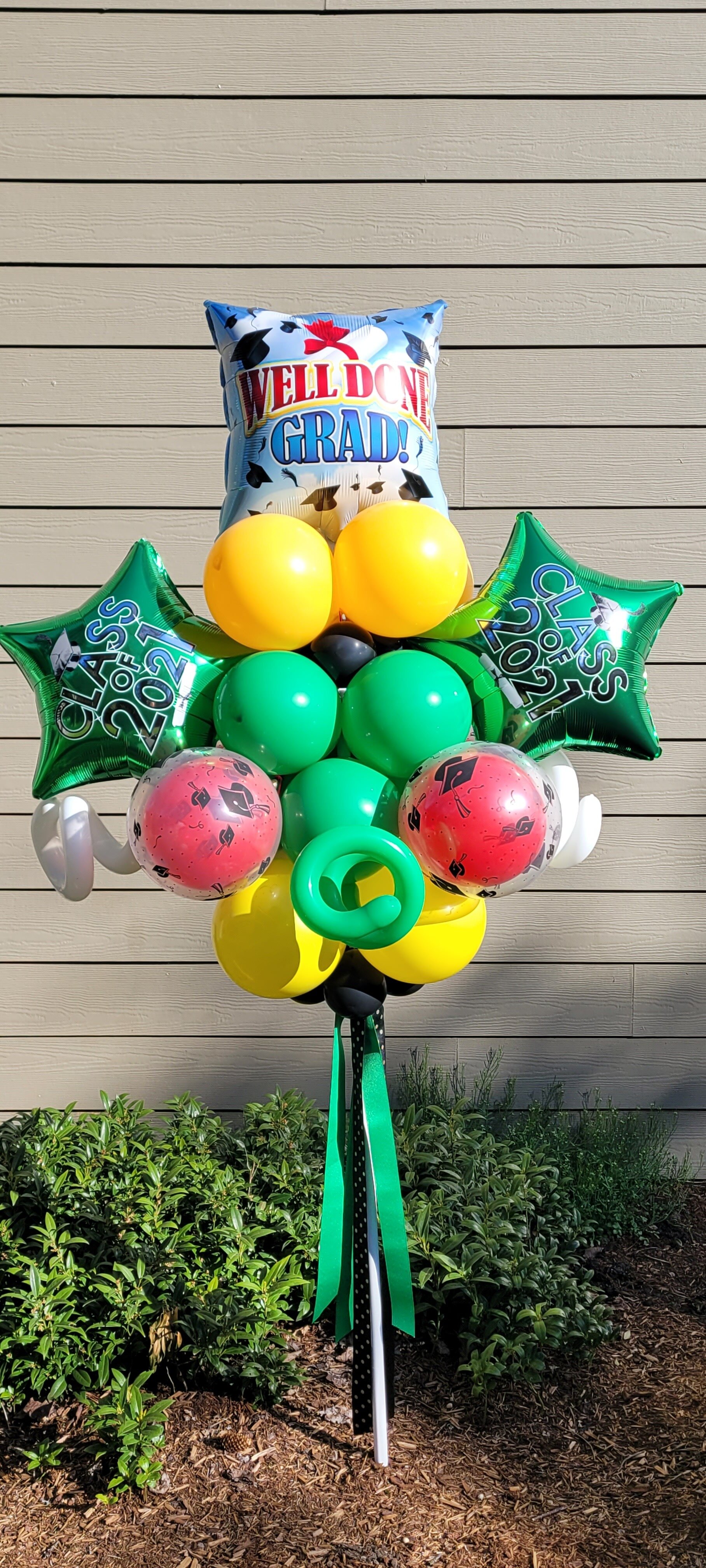 Deluxe Graduation Party Pole