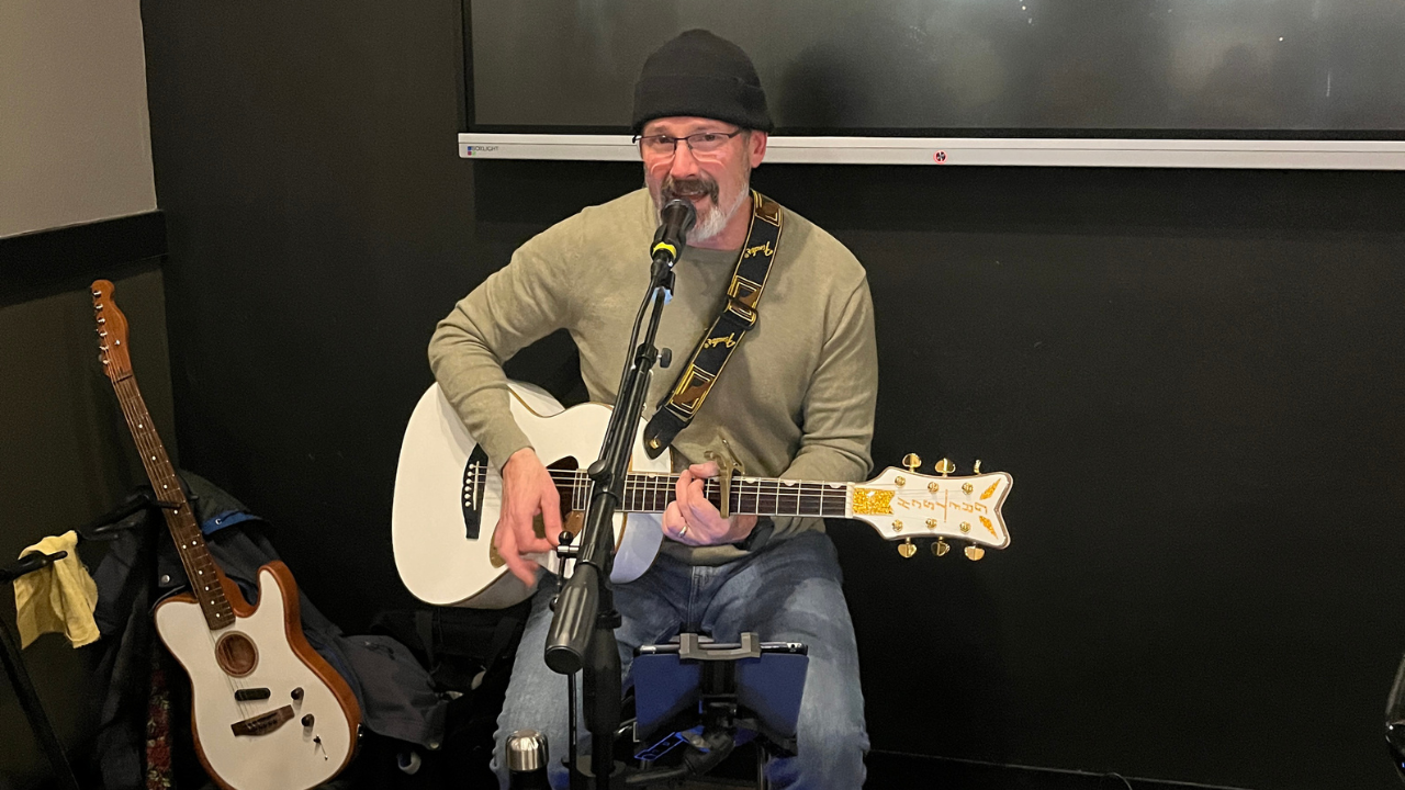 Live Music: David Mills
