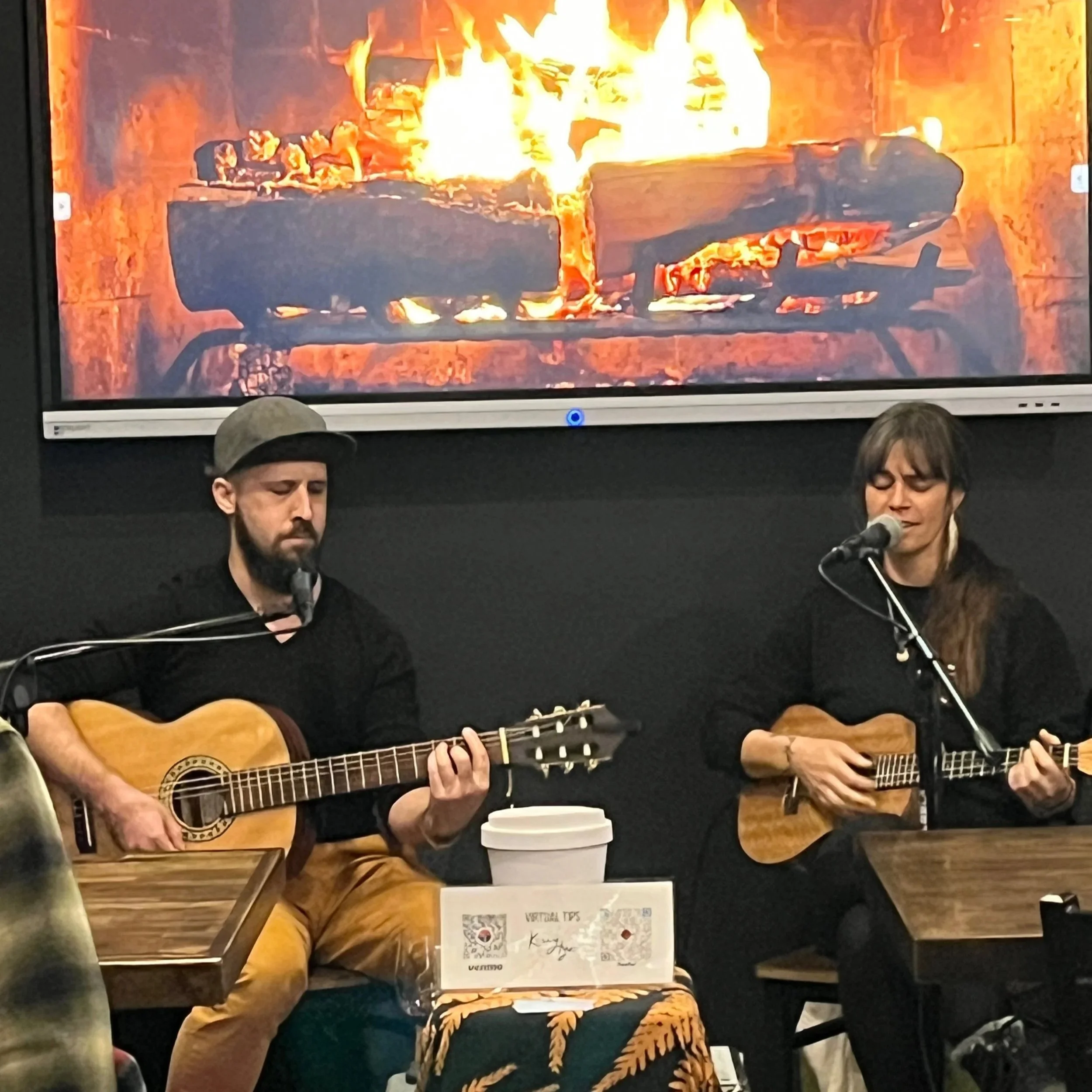 Music with Kelly Hyde and Joey Valentine