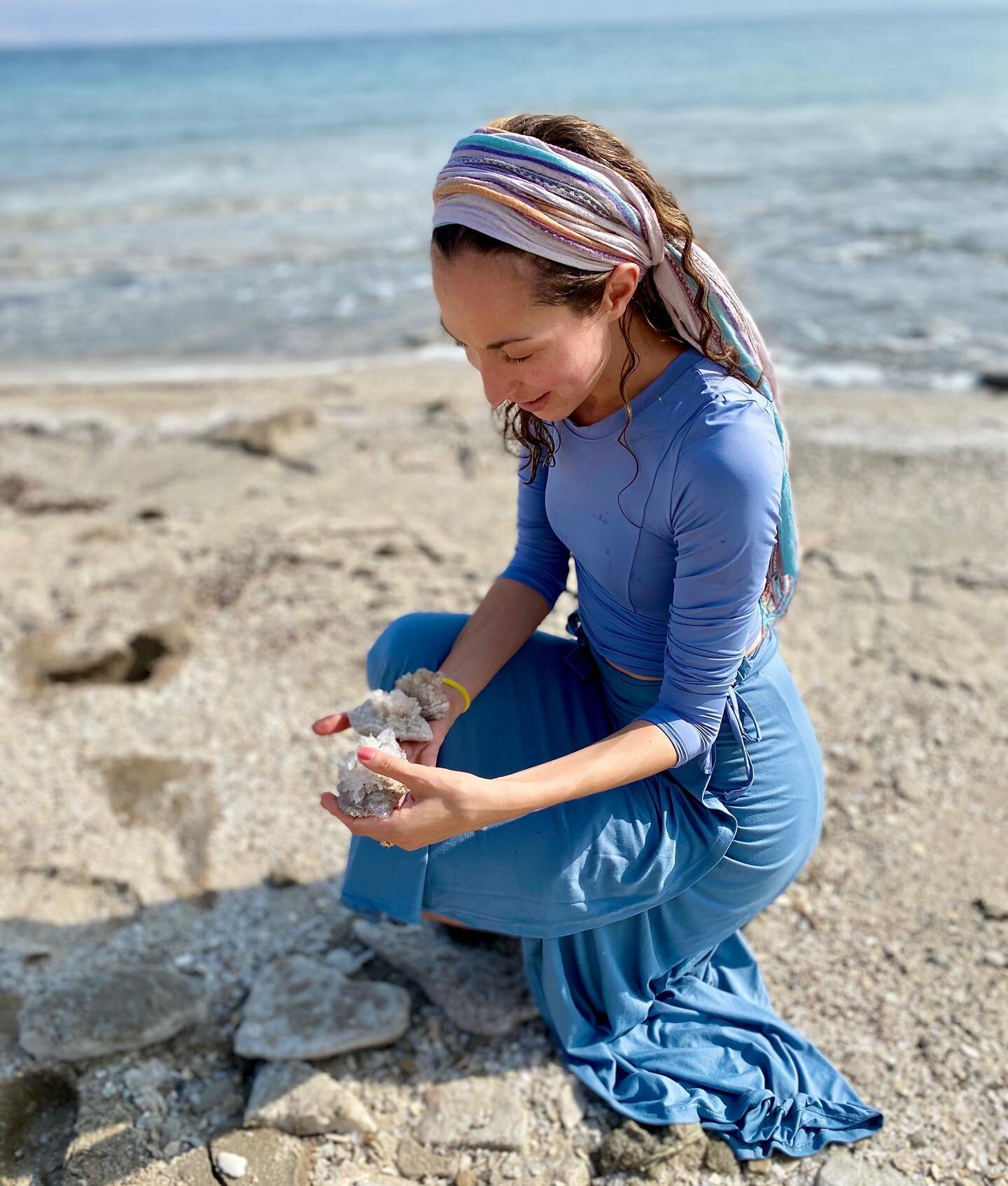 This is me harvesting Dead Sea salt crystals to bring home, to remember this teaching : Cheshvan is the month of Nefilah/falling. Many people this month may be experiencing an emotional &ldquo;descent&rdquo; , with feelings of loneliness, confusion, 