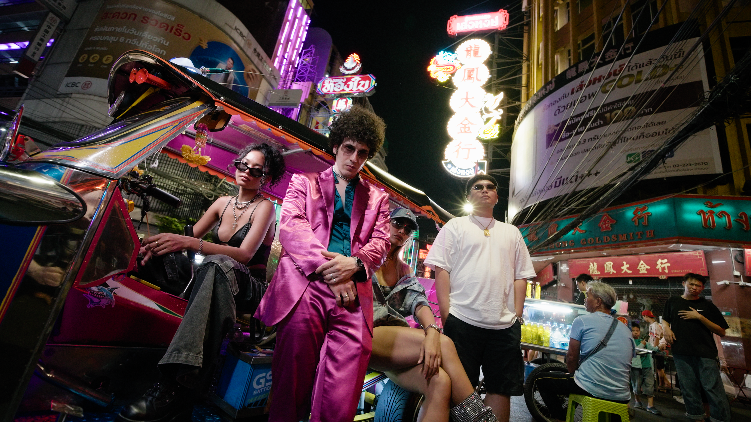 Dinny Skip - Tuk Tuk MV - Clip Selection.00_28_24_40.Still091.png