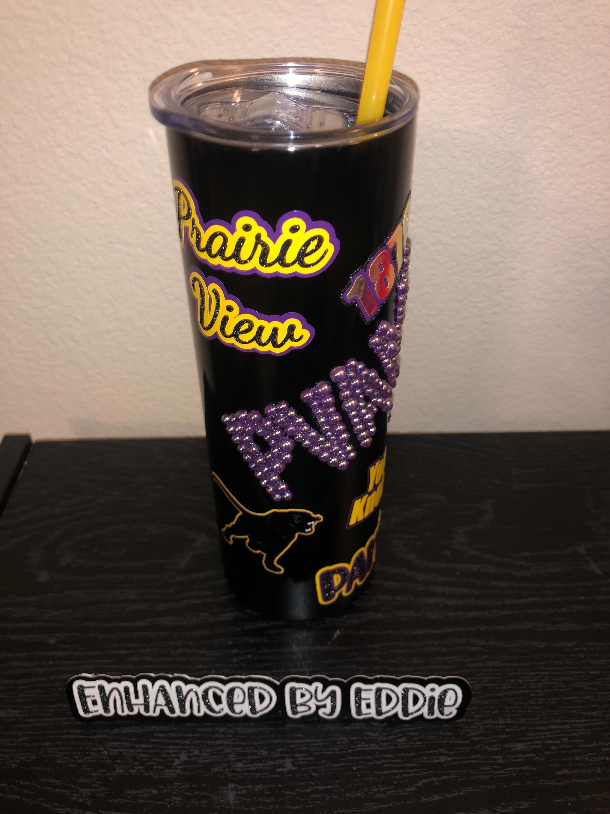 📚🎓 College bound 📝🏫 Custom college tumblers are great gifts for new and returning college students. Let me create something for you. Link in my bio. 

#college #collegetumbler #skinnytumbler