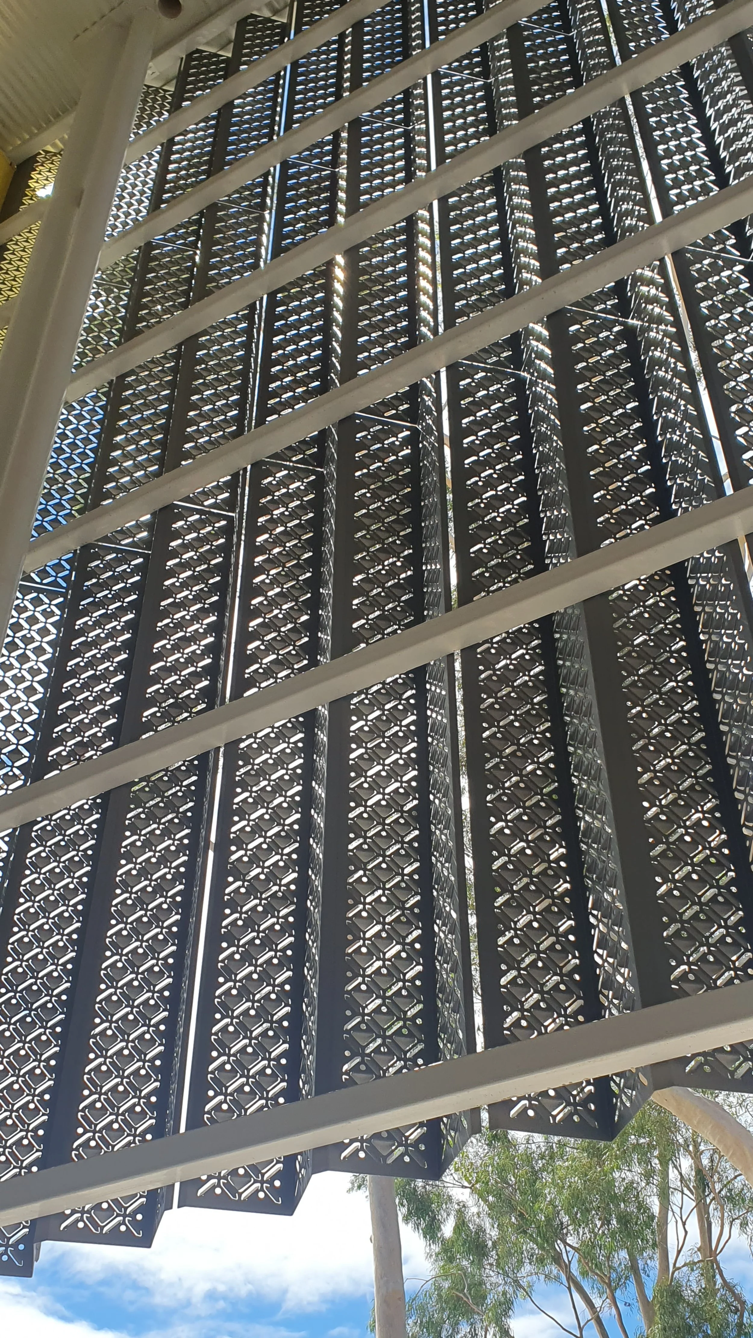 Articulated facade screen references Banksia menziesii — Forlano Design ...
