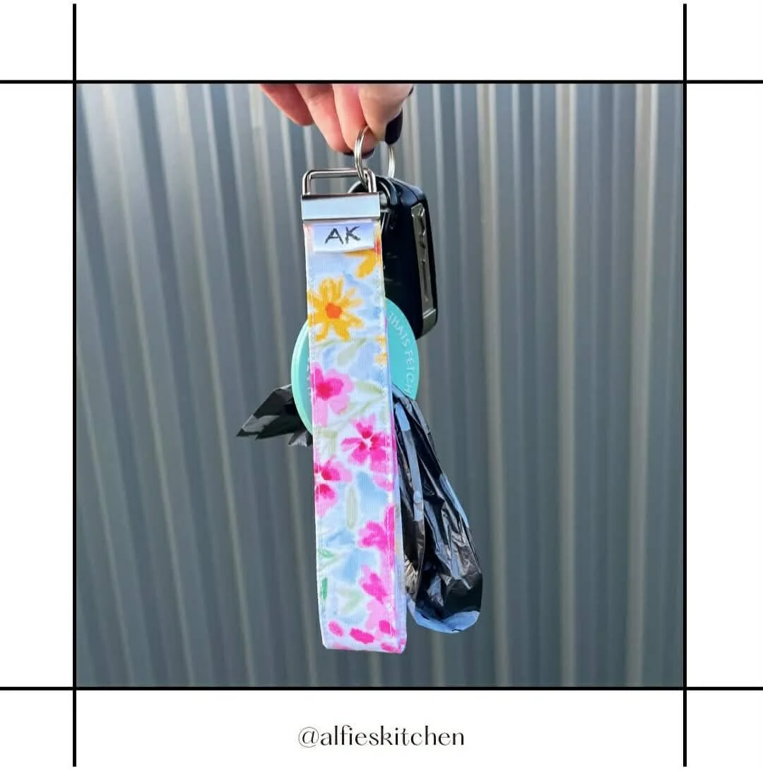 Floral Wristlet.jpg