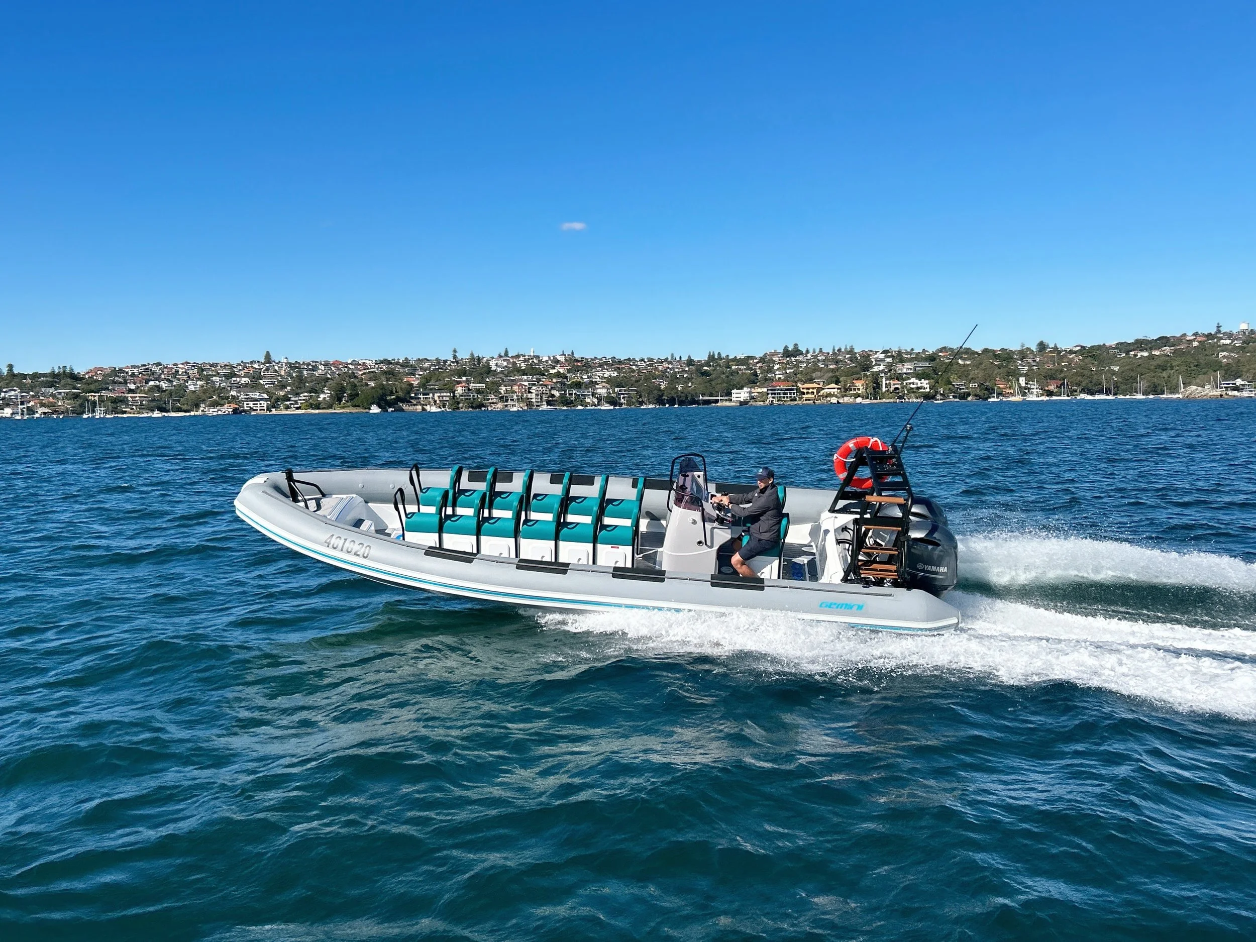Waverider 880 Commercial — Gemini Marine