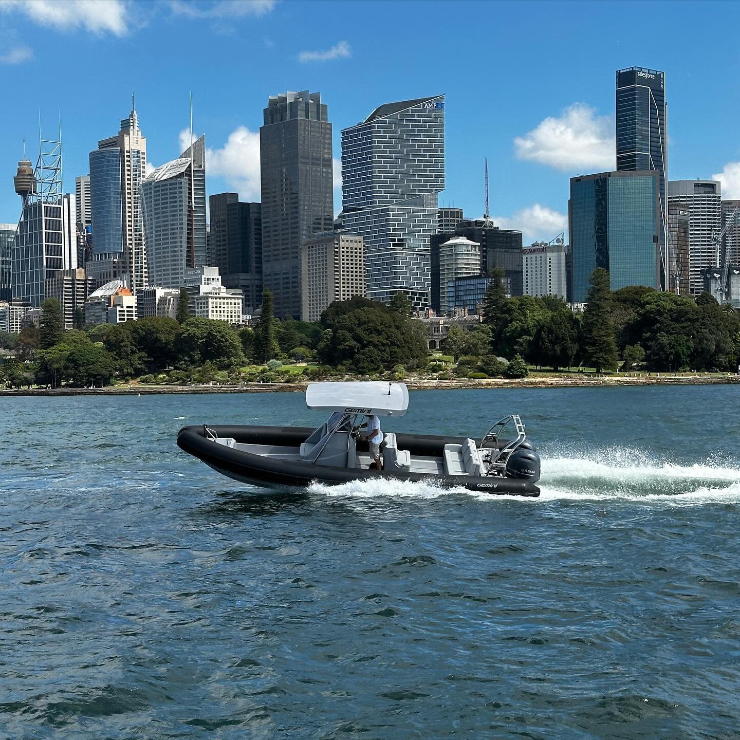Get around @sydney onboard the @geminimarine_australia Waverider 880 it&rsquo;s a comfortable ride for in all conditions. 

Contact us for more information: gemini@allmarine.com.au 

#Sydney #Boating #SydneyBoatShow #RigidInflatableBoat #GeminiWaveRi