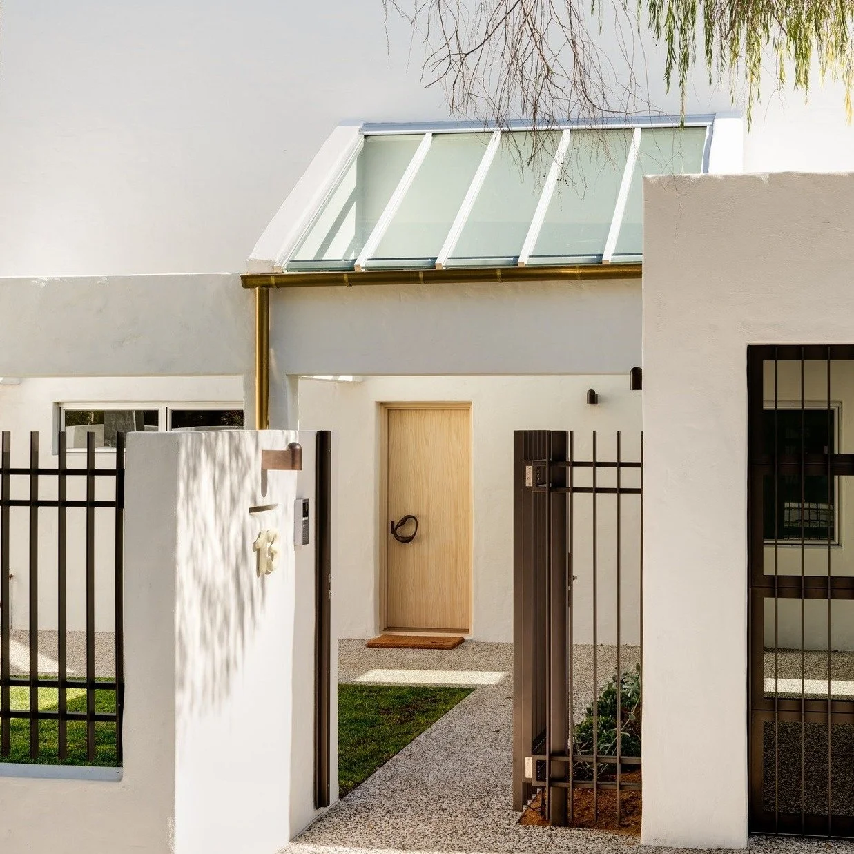Front and centre. This one's a favourite. 🤍

Claremont Project 2025 

Interior Design - @collectedinteriorsperth 
Front Door - @cedar_west 
Door Handle - @philipwatts_design 
Concrete -@coastcretewa 
Aggregate - @limecreteperth 
Photography - @carla