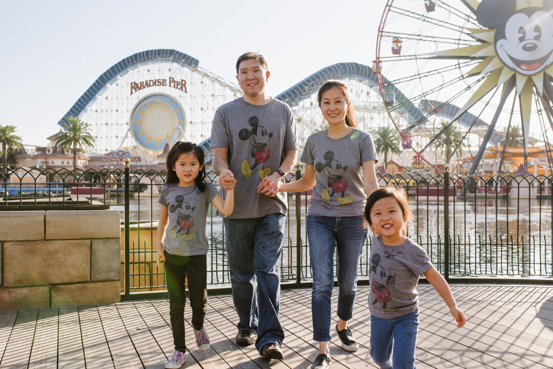 Disneyland+mini+documentary+family+session+by+Los+Angeles+photographer+Tiffany+Luong+(6).jpg