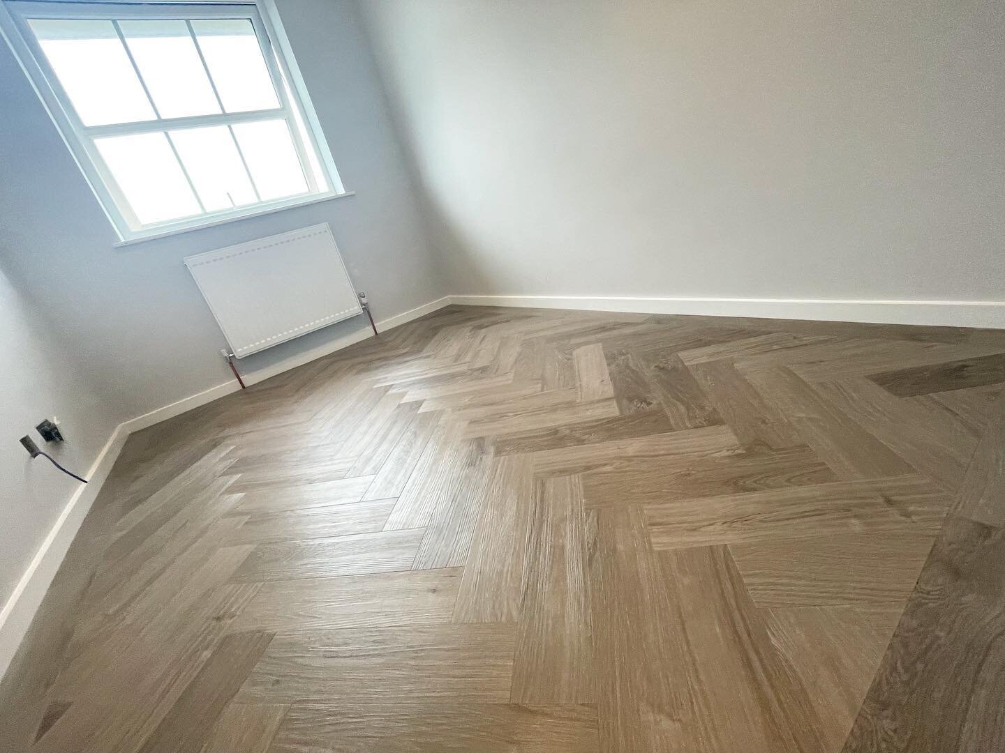 Recent room in a herringbone with boarder from ambiance for a lovely family in Coventry
________________________

* Carpets
* LVT
* Laminate 
* Vinyl 
________________________

* Free Advice &amp; Quotations
* 5 star reviews 
* 20+ years experience 
