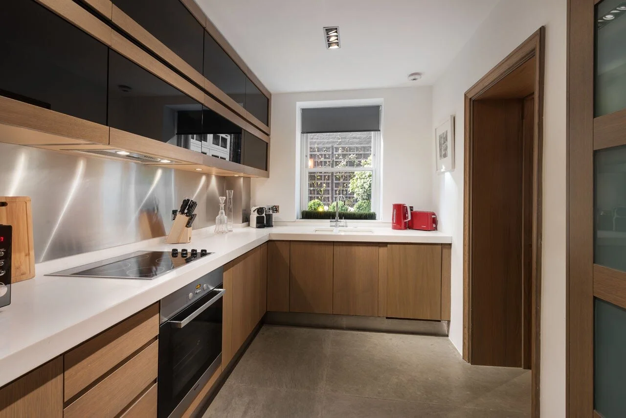 Two bedroom apartment -Cadogan Sq — Amarant Real Estate