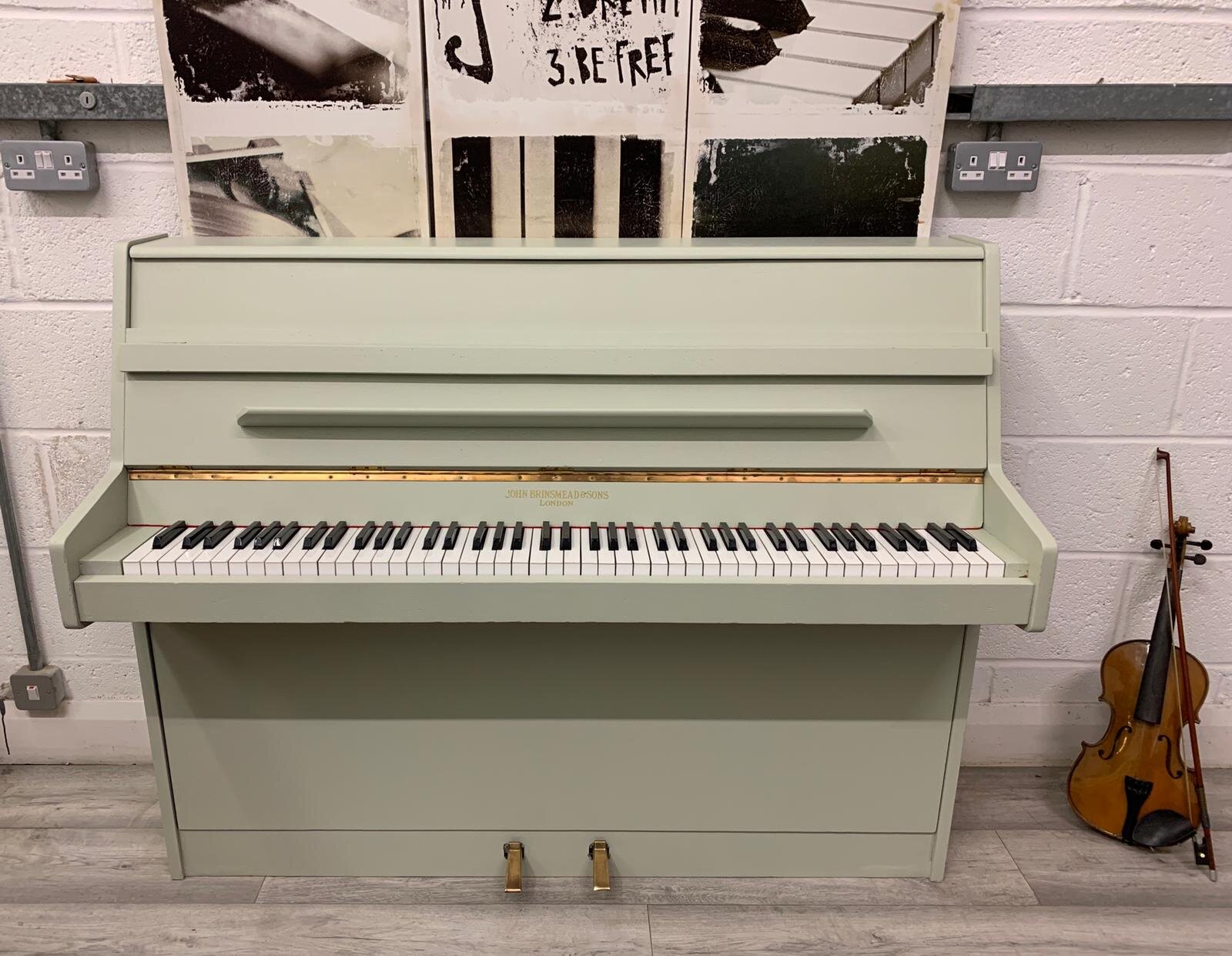 Painted Piano Vert de Terre