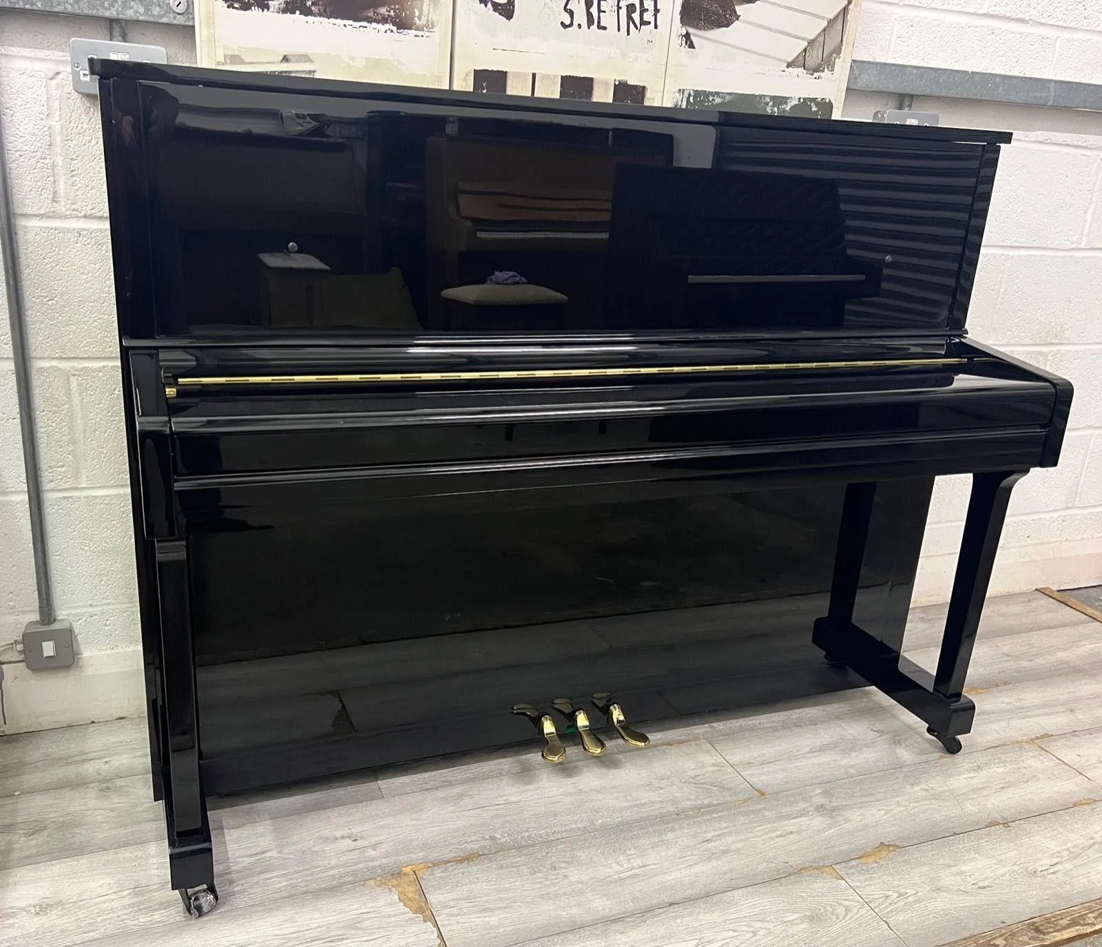 BRAND NEW - STEINHOVEN SU-113 POLISHED EBONY SMALL UPRIGHT PIANO WITH ...