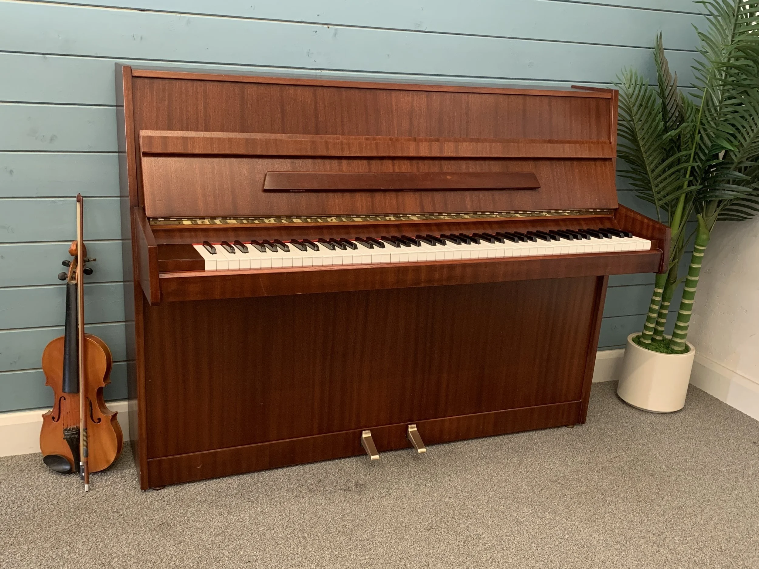 Eavestaff Upright Piano