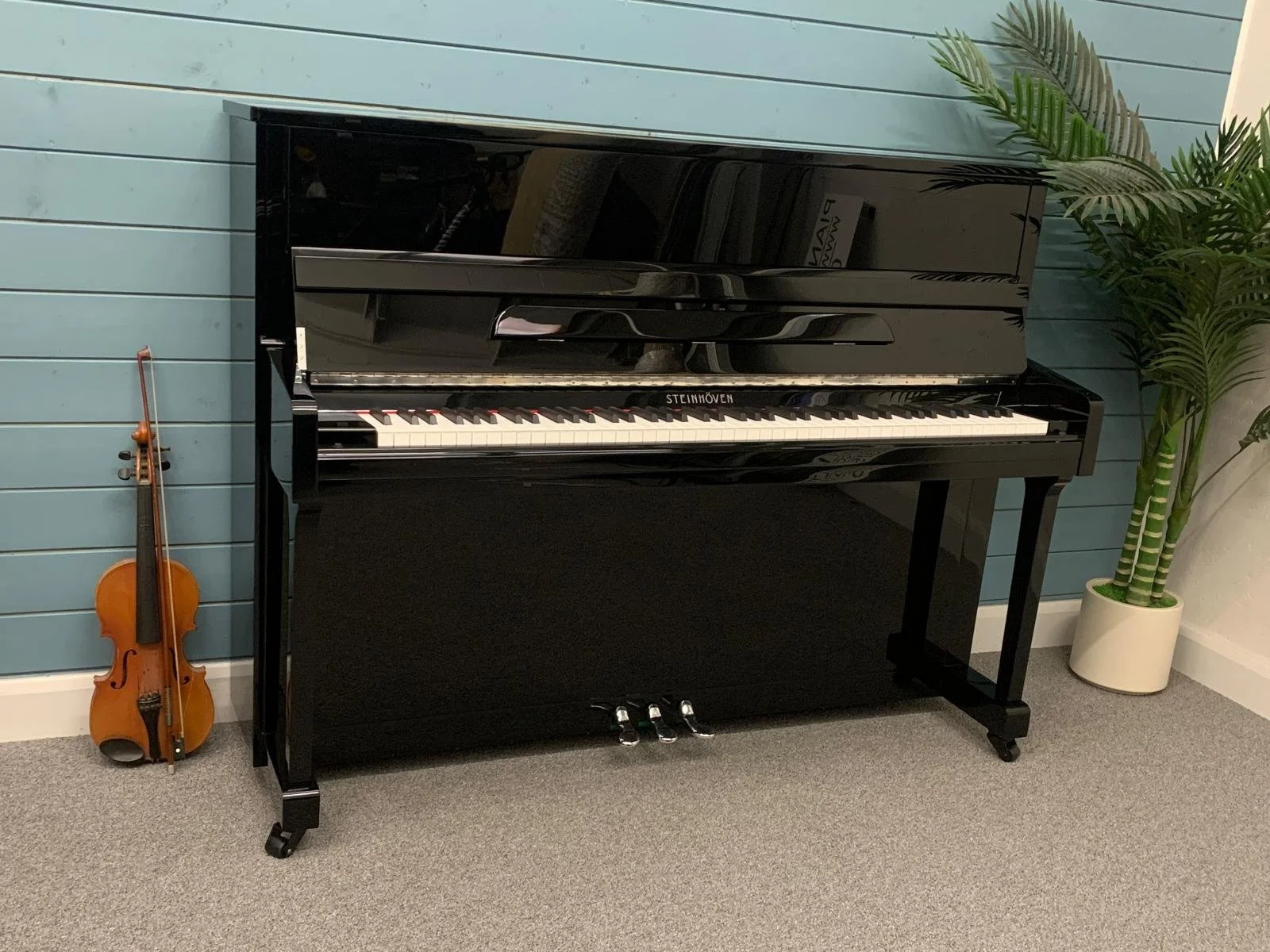 BRAND NEW - STEINHOVEN SU-113 POLISHED EBONY SMALL UPRIGHT PIANO WITH ...