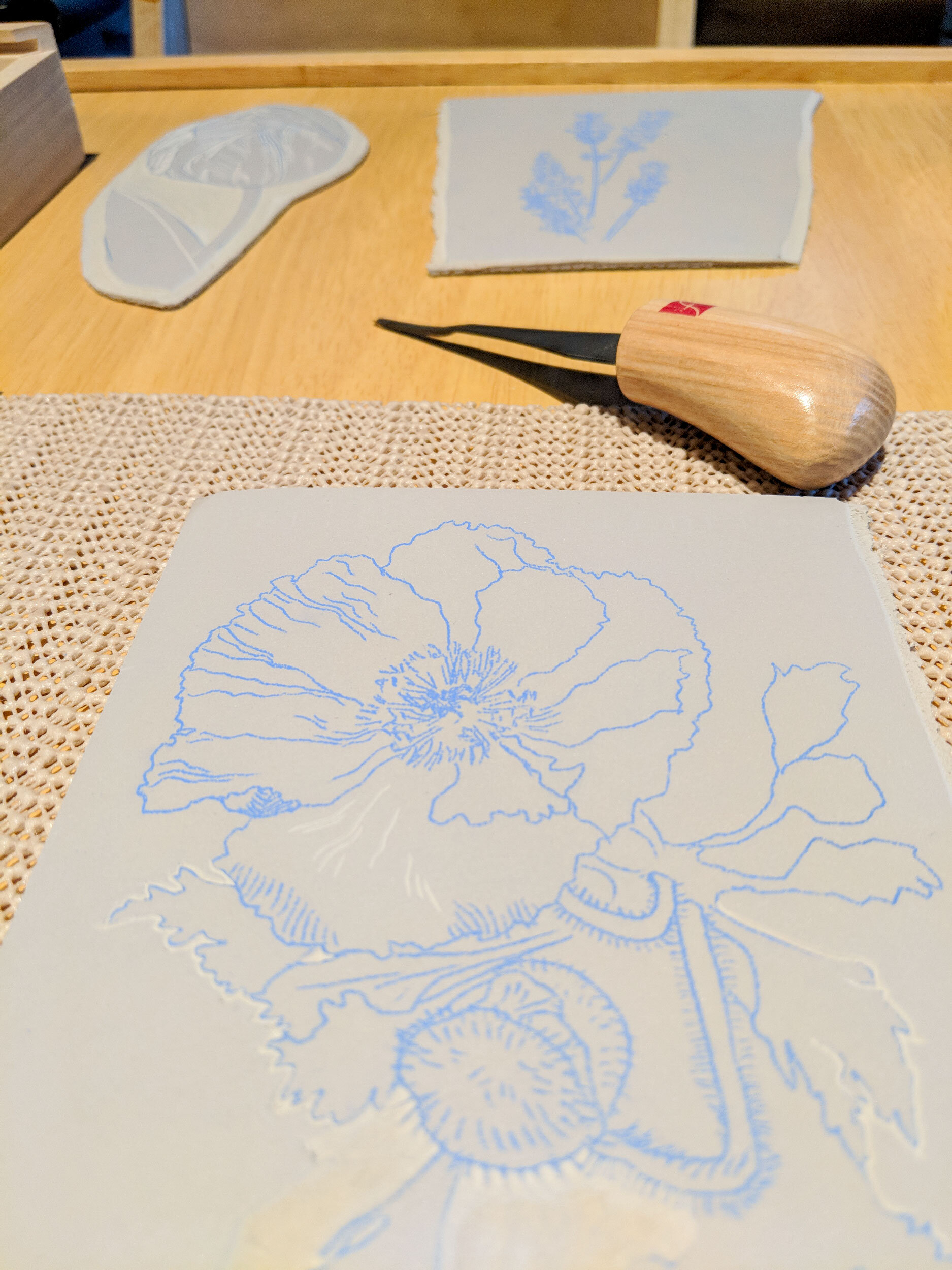 jeanette-small_2018_flowers-and-bees--carving_01.jpg