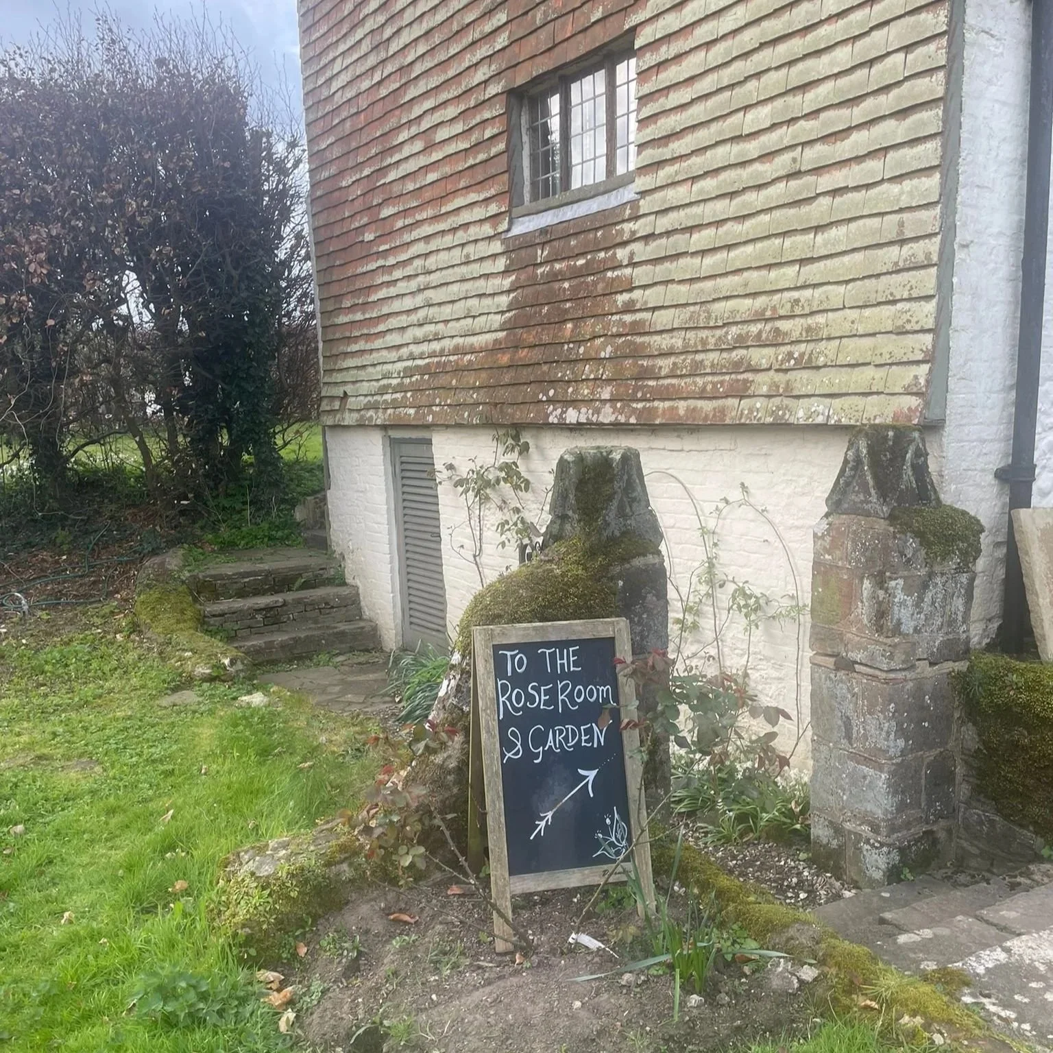 westerlands-rose-room-sign.jpg
