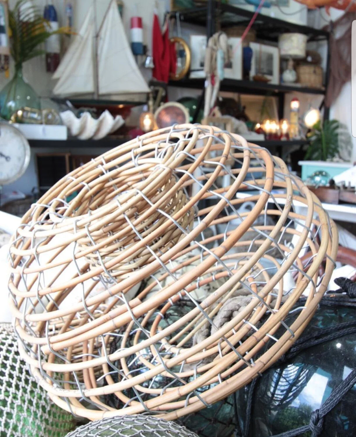 Standard Cane Lobster Pot for Decoration