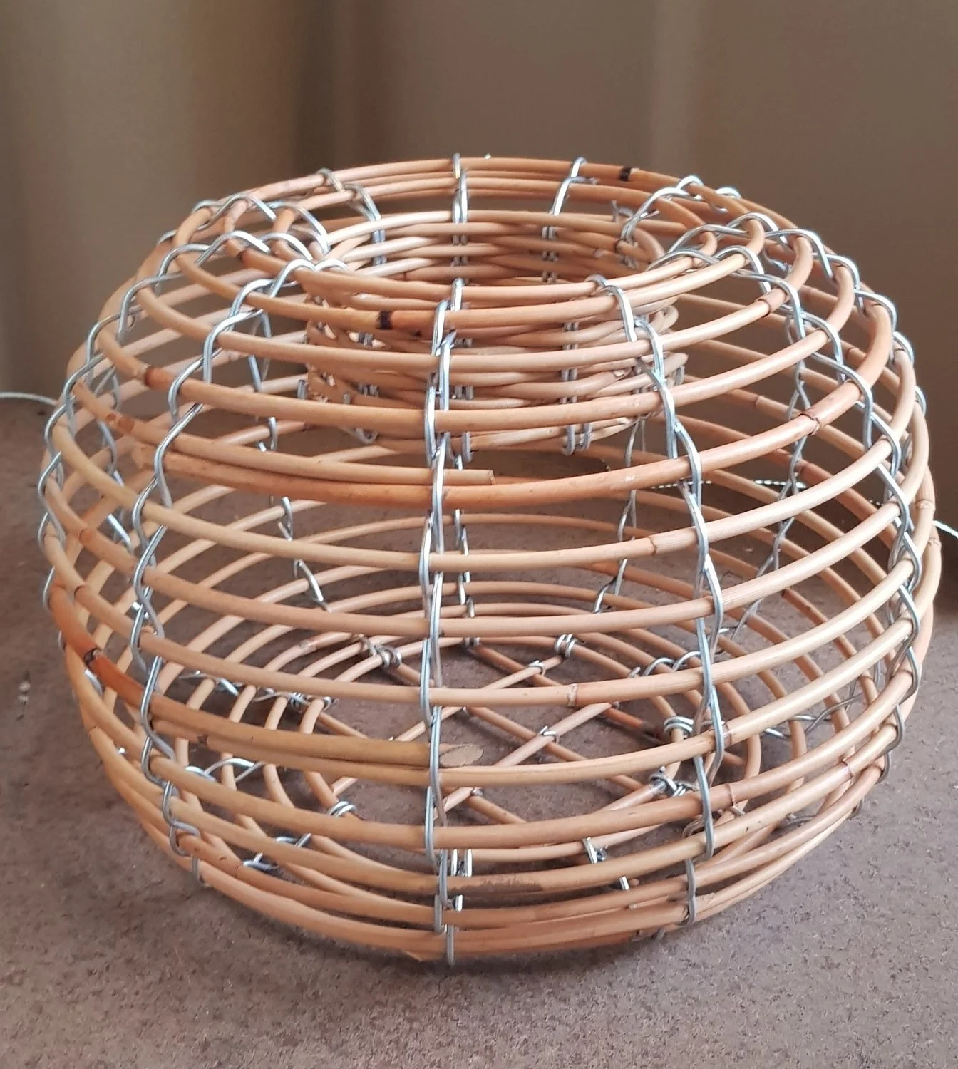 Double-Weave Steel Lobster Pot (45cm)