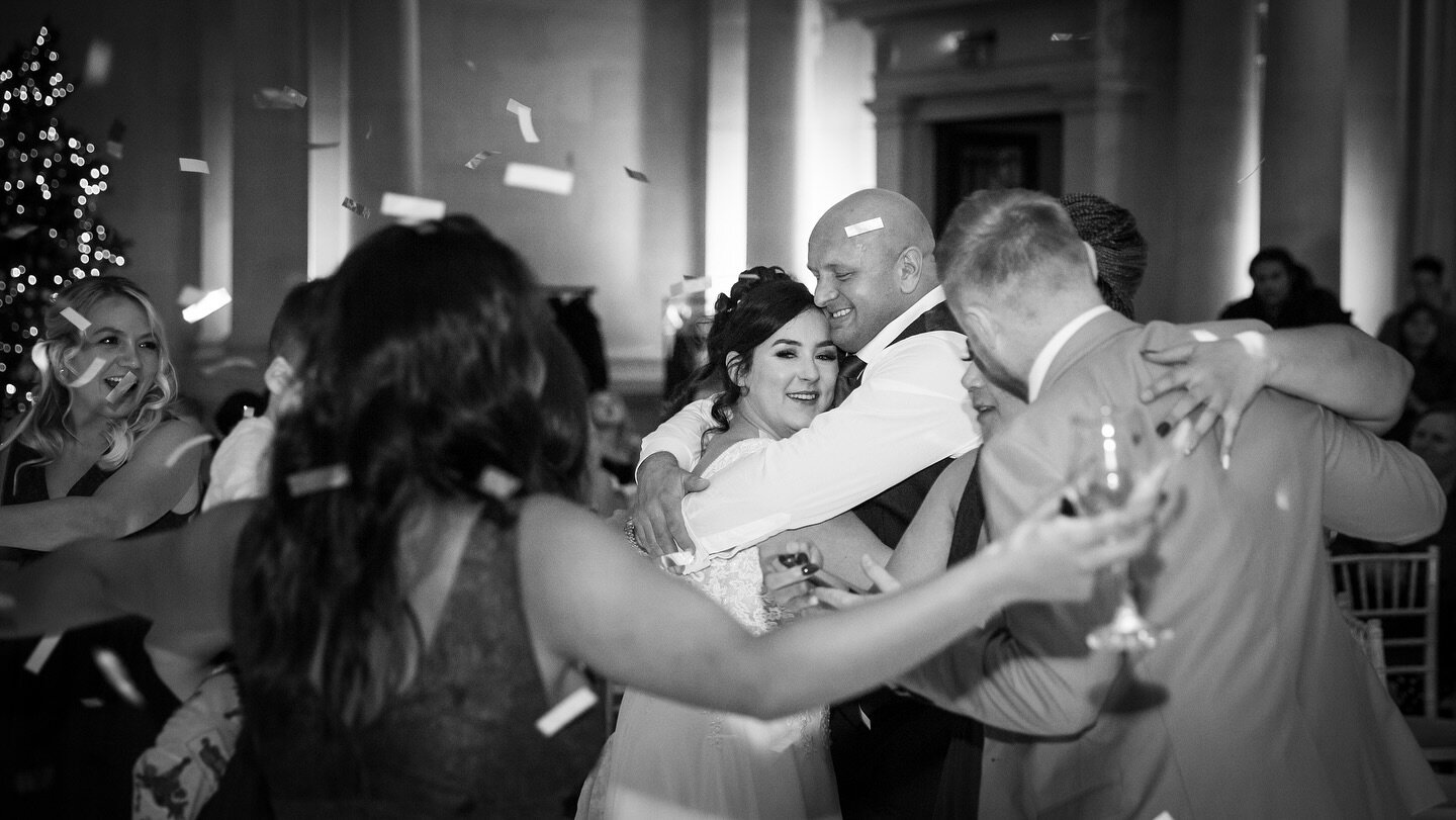 The first dance💃🏻 
Whether you have a 10 minute dance routine or just want your guests to dance with you, it will always be special!

Venue - @bristolharbourhotel 

#firstdance #weddingphotography #weddinginspiration #bridetobe #bristolbridetobe #w