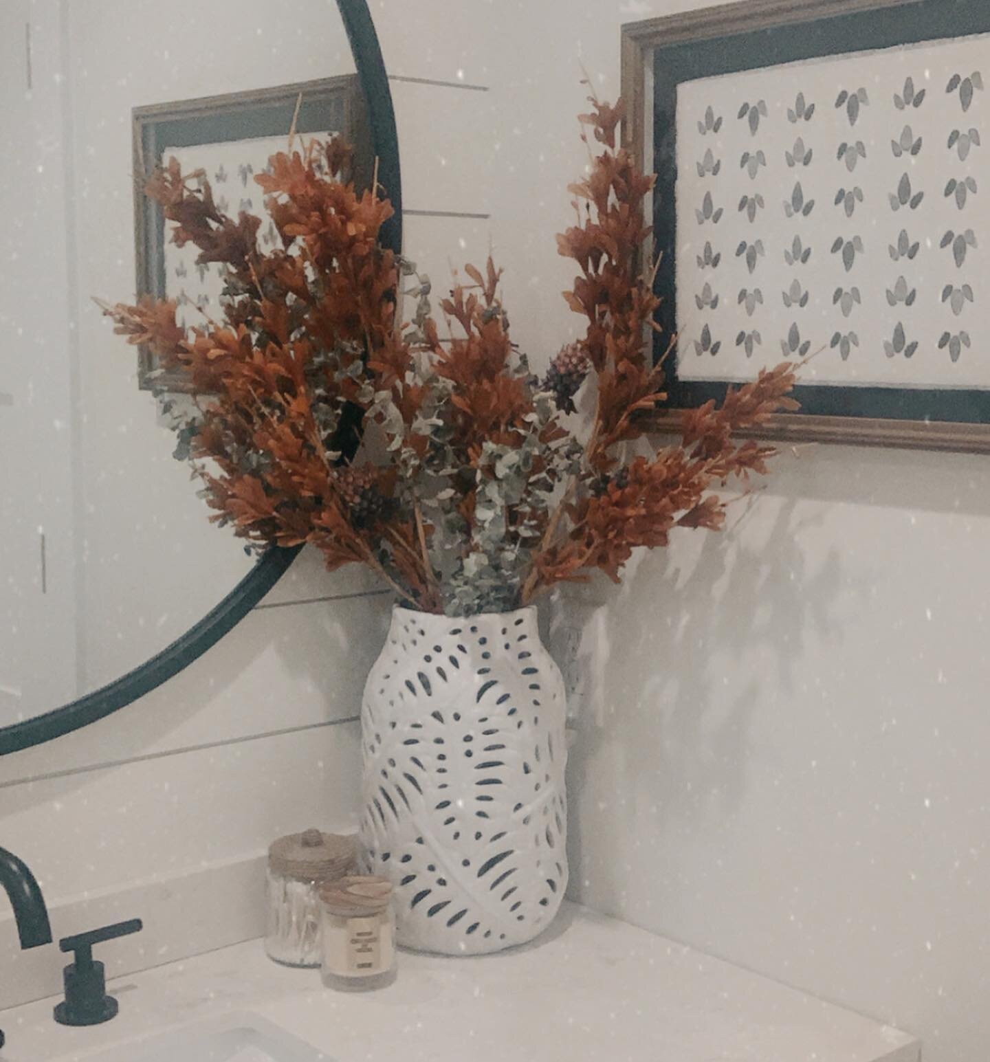 Our second fall season in the new house is special because I finally have finished rooms to decorate! Here are some of my favorites so far... (second pic at my friend @kelbel1591&rsquo;s house) think it&rsquo;s too early for fall decor? Better look a