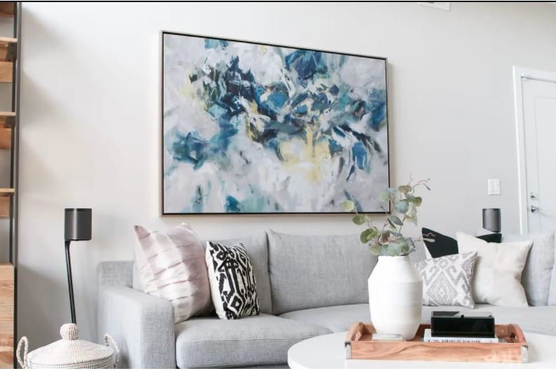 From Blah to Fantastic: 7 Ways to Style the Wall Behind the Sofa