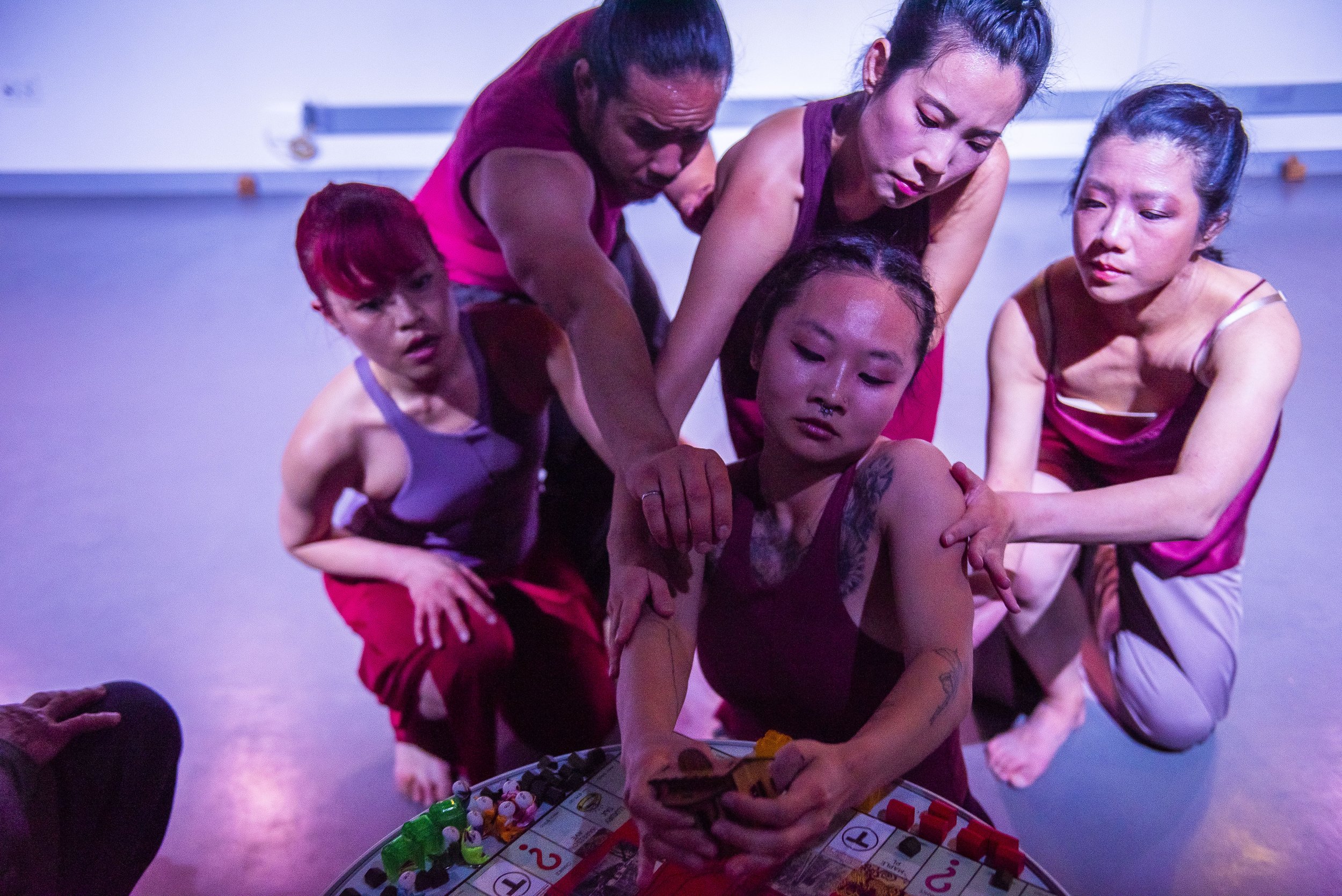 Dancers (L to R) Naoko Brown, Johnny Huy Nguyen, IJ Chan, Flora Hyoin Kim Han, Lynn Huang, Convergent Waves: Boston by Lenora Lee Dance, Pao Arts Center, April 21, 2022, Photo Credit: LeeDaniel Tran