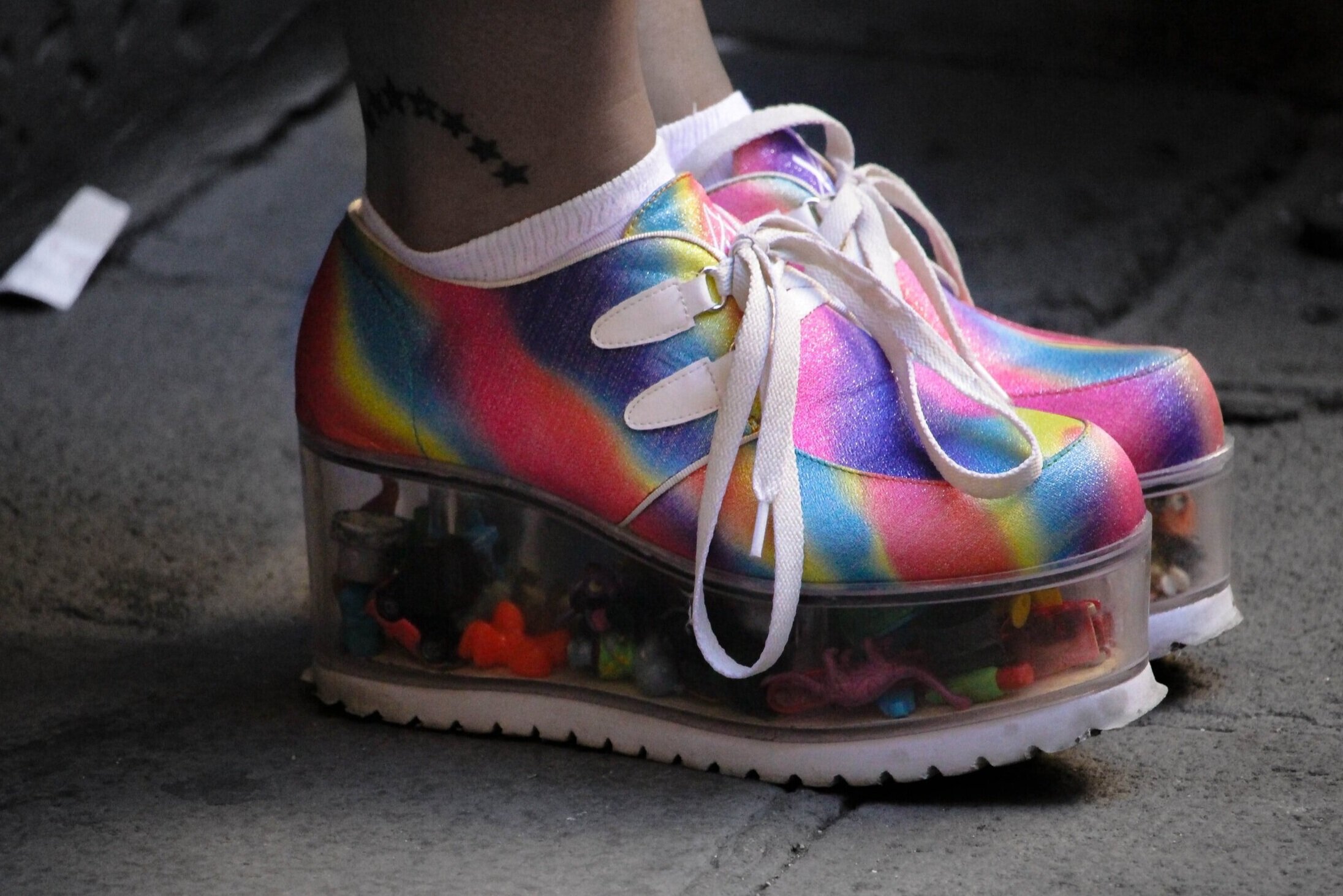 Platform shoes 80s hotsell