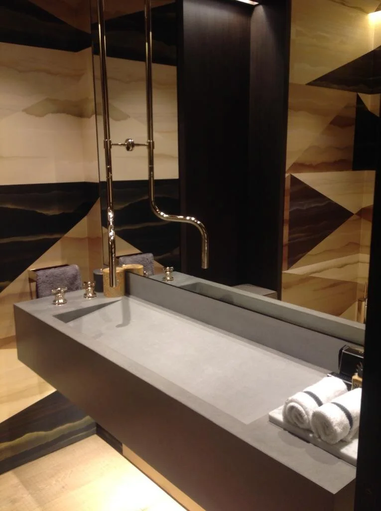 Repair of cracked concrete plinth