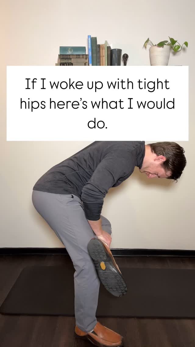 Waking up with tight hips?
Here’s four movements I’d do to set myself up for a day of better movement.
Alternating leg lifts.
Glute Bridge Marches.
Hip 90-90s.
Leg Wags.
6-12 repetitions of each.
Consistency is key.
Try these dail