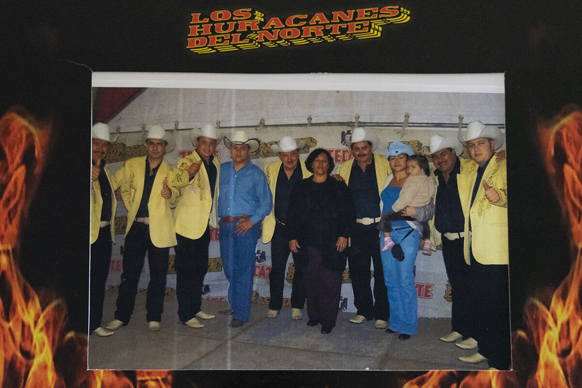  La familia Soto con Los Huracanes del Norte. 