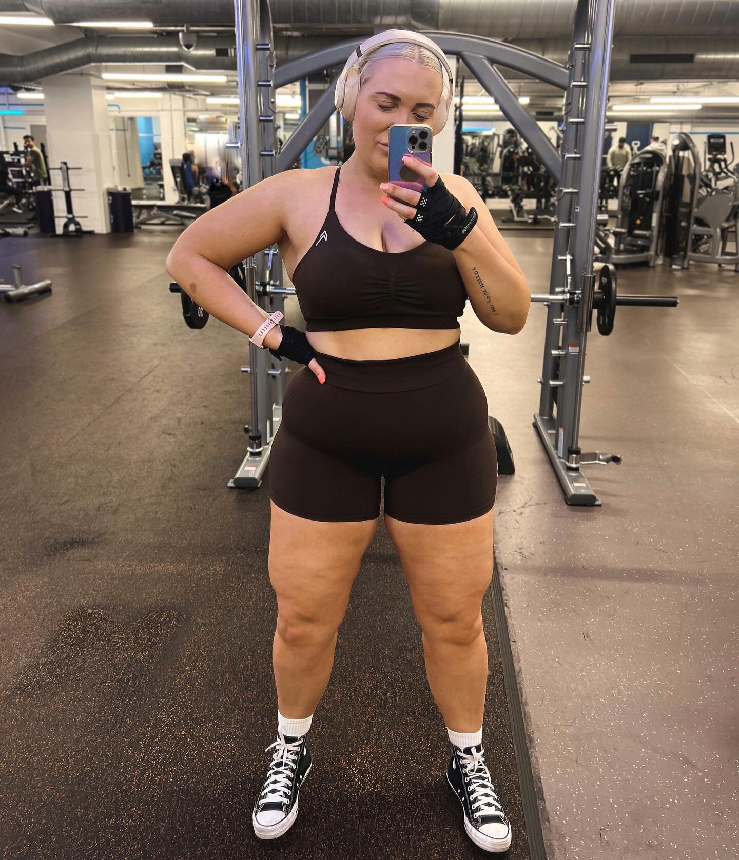 Wanting to lose weight got me in self destruction mode for years! I didn’t enjoy exercising. I was obsessed with food and was in a constant battle to eat as less as possible🤯 I only tolerated going to the gym as long as it meant that I will ge