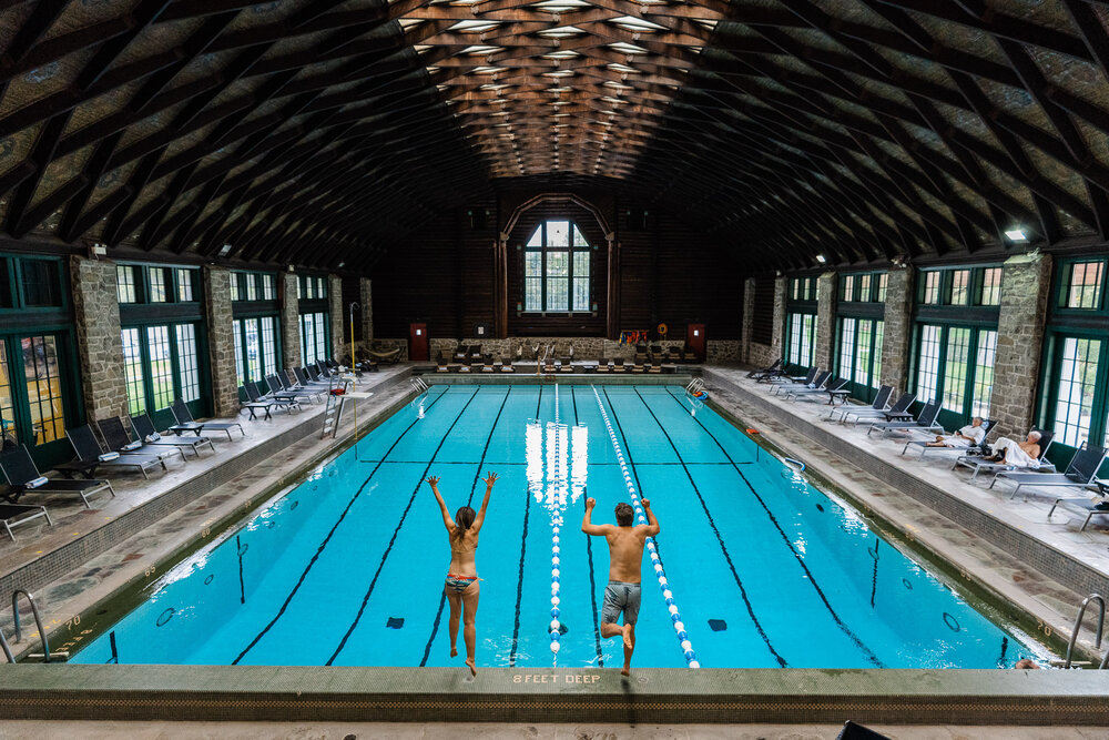 Alex MJ 72 heures en Outaouais Montebello piscine.jpg