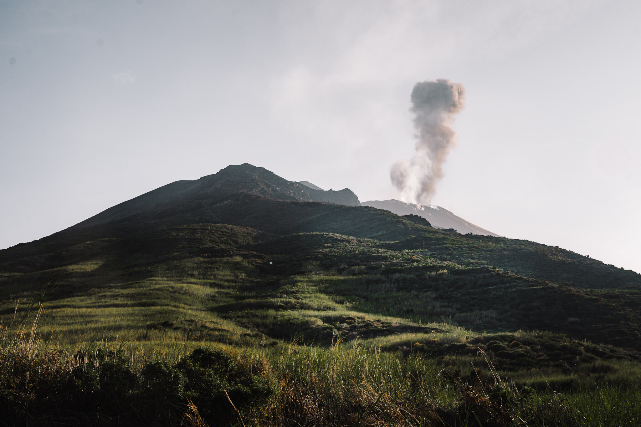 Alex-MJ-On-the-GO-volcan-Stromboli-éruption-volcan-de-jour.jpg