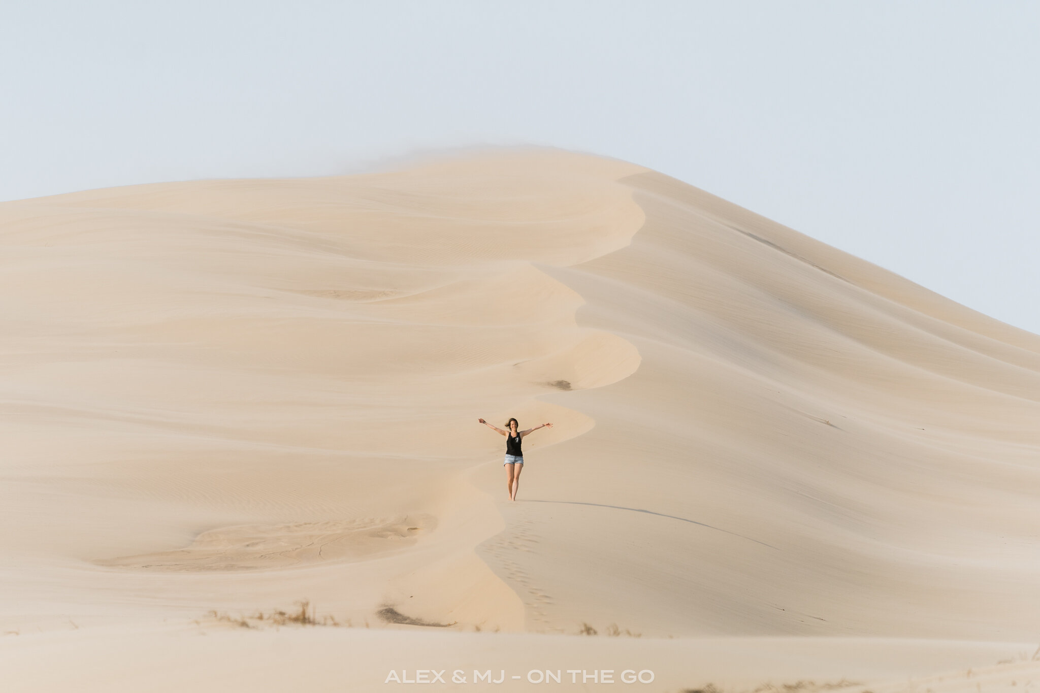 Alex-MJ-On-the-GO-road-trip-Australie-preparation-port-stephens-dunes.jpg
