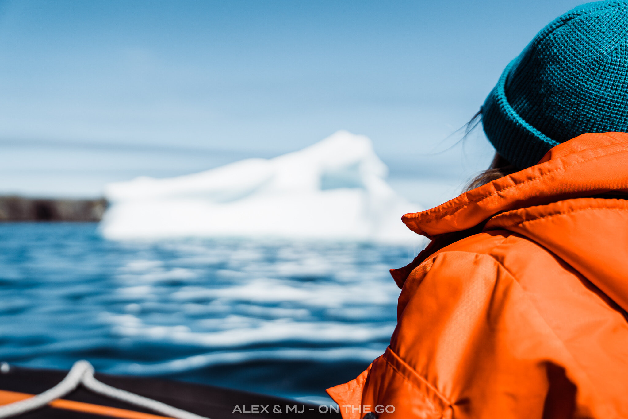 Alex-MJ-On-the-GO-Iceberg-Discovery-Sea-Adventure-Tours-Iceberg-floue.jpg