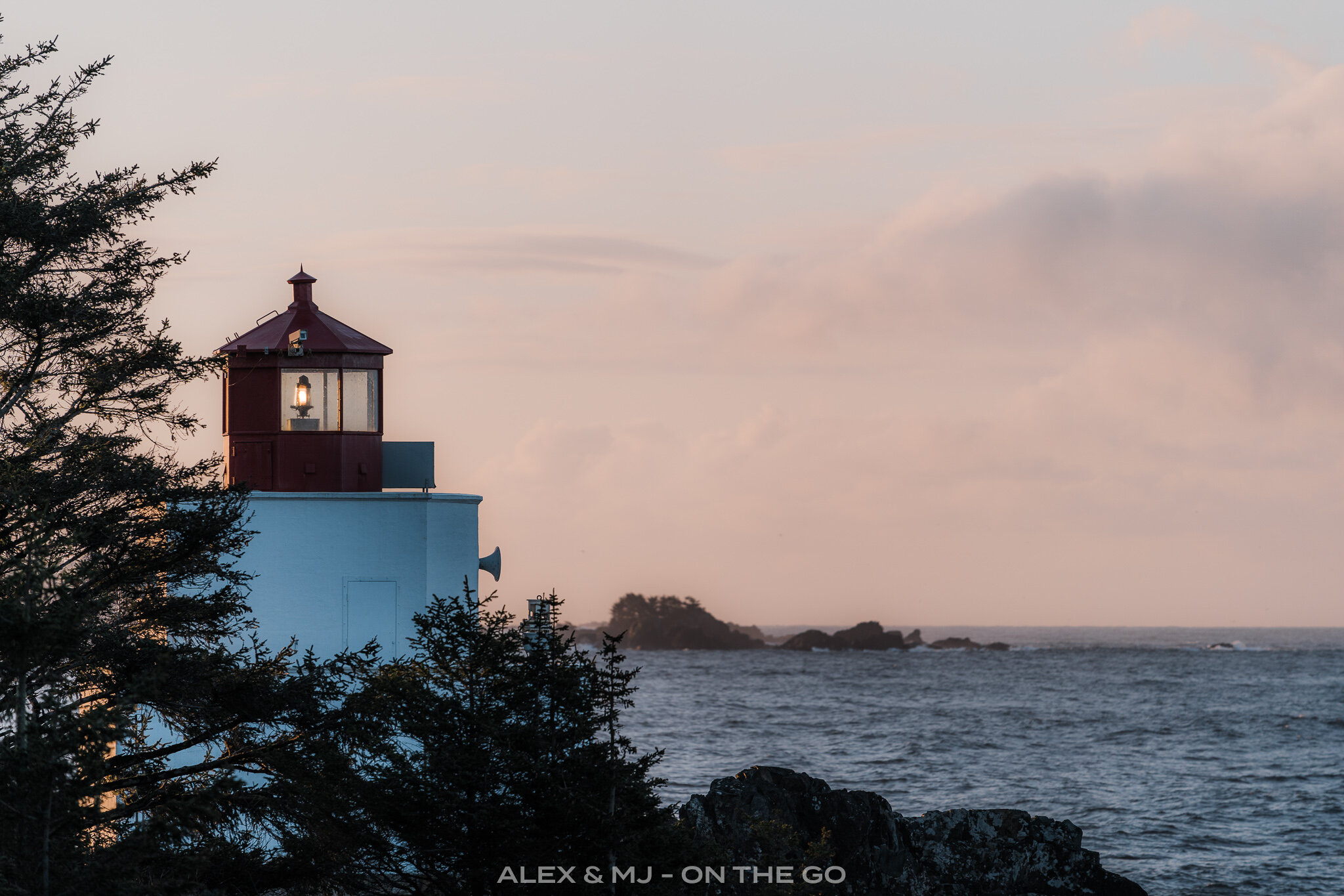 Alex-MJ-On-the-GO-Ucluelet-Tofino-lighthouse-Trail2.jpg