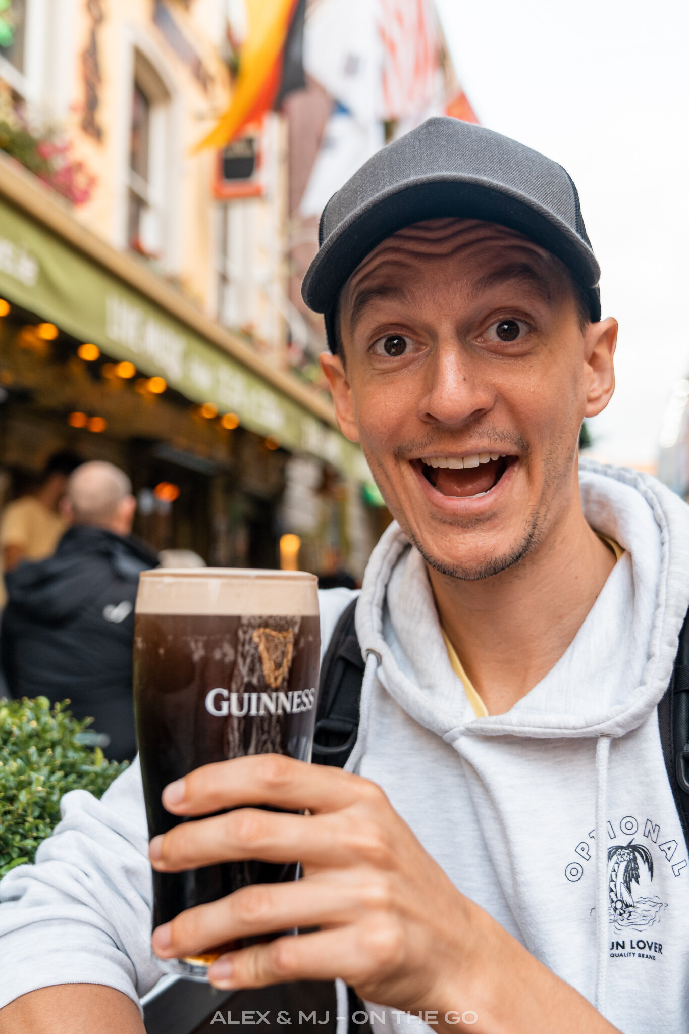 Alex_MJ_ON_THE_GO_Temple_Bar_Boire une Guinness.jpg