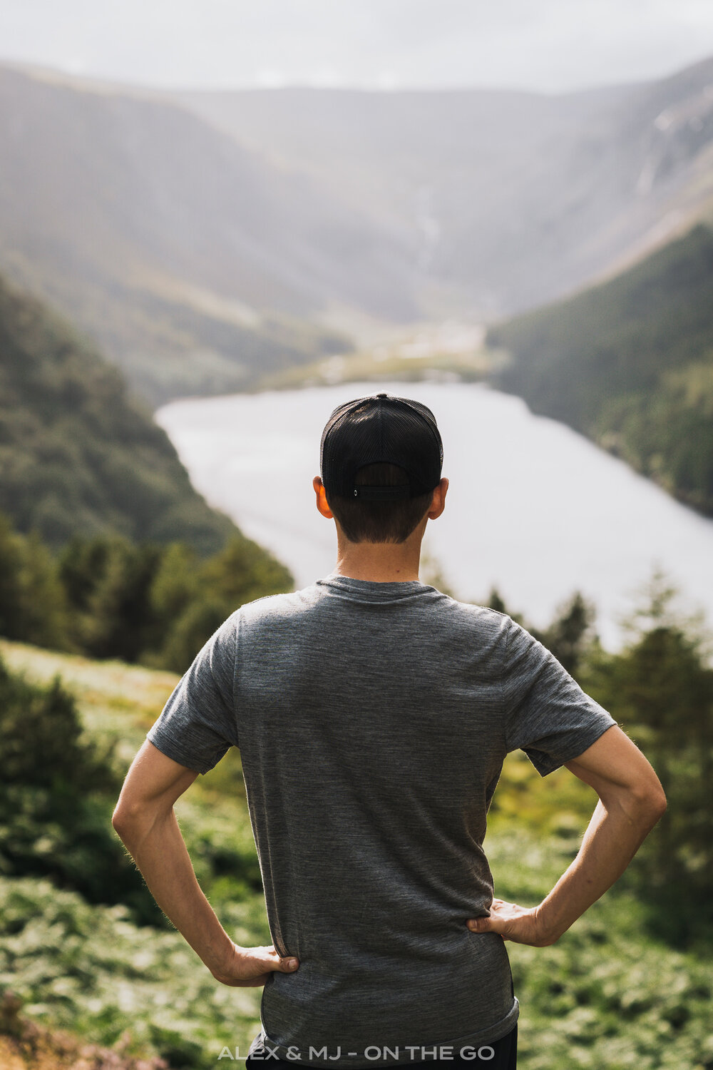 Alex-MJ-On-the-GO-Blogue_Wicklow Mountains_vue sur le lac.jpg