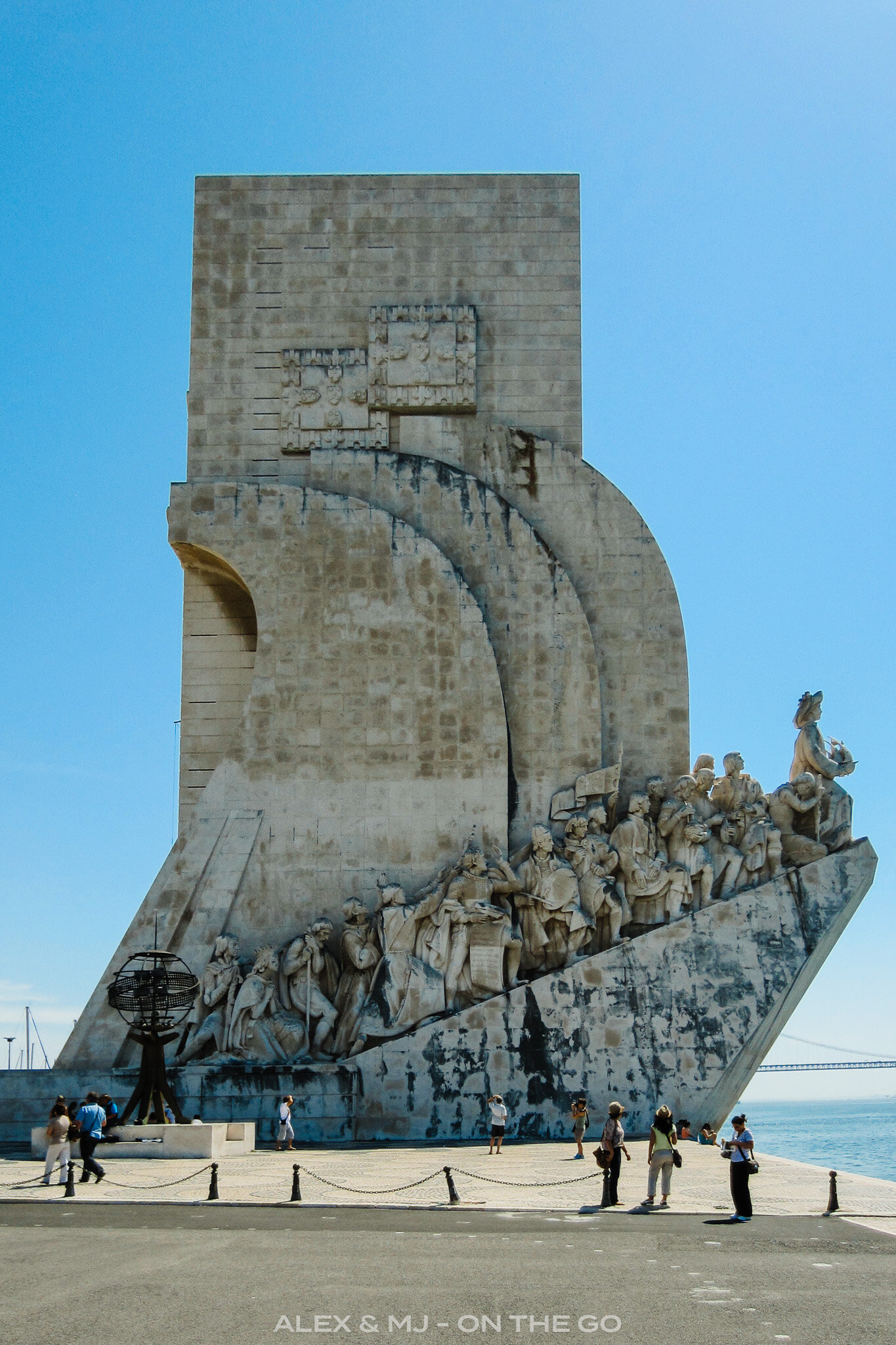 Alex-MJ-On-the-GO-Blogue_12 destinations_voyage_automne-Portugal-Monument.jpg