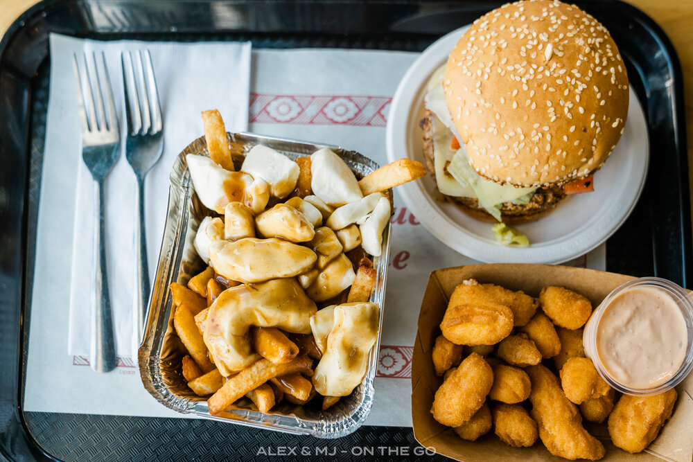 Alex-MJ-On-the-GO-Centre-du-Quebec_fromagerie_Victoria_poutine.jpg