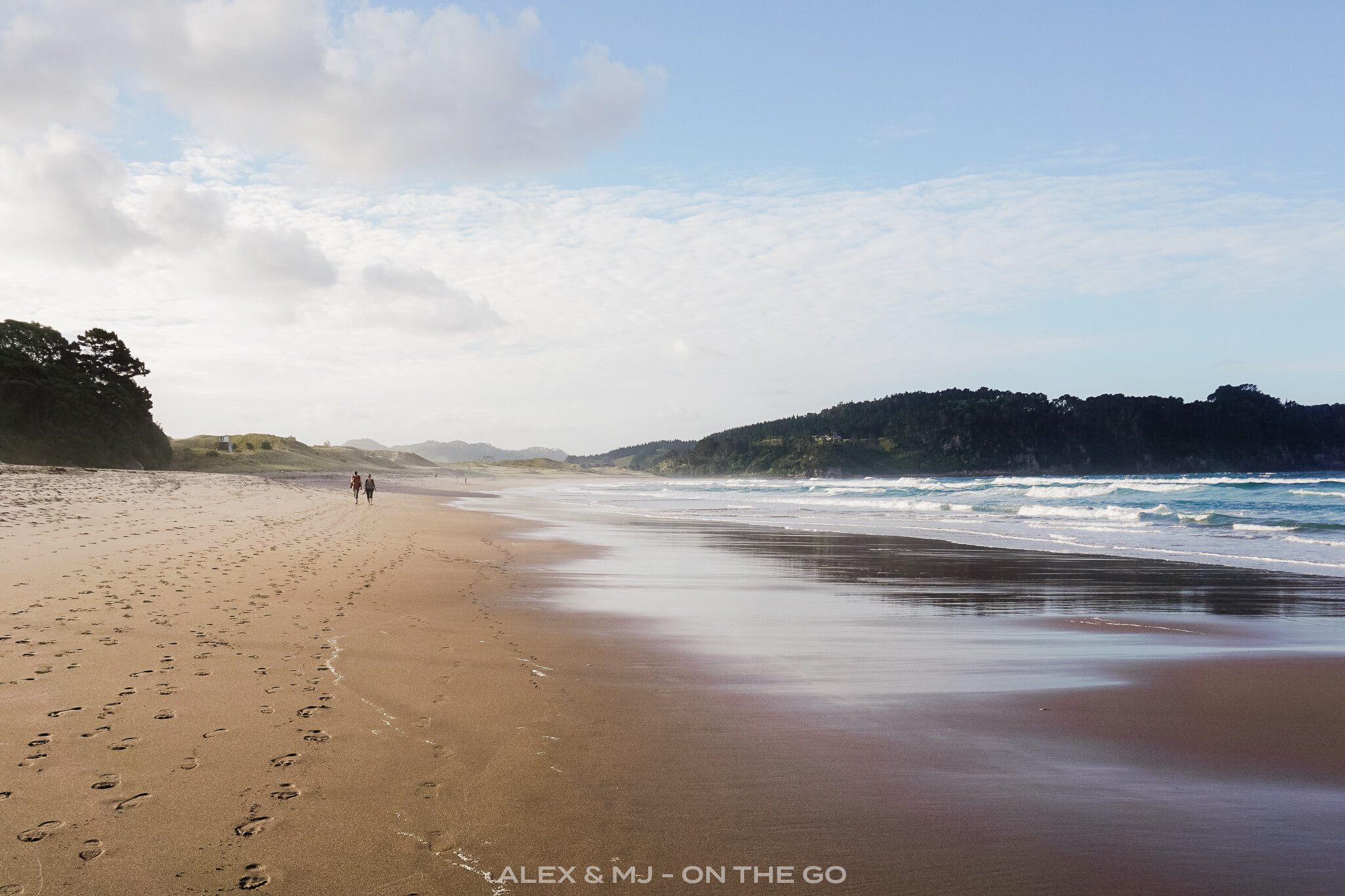 Alex-MJ-On-the-GO-12_belles_plages_Hot_water_beach.jpg