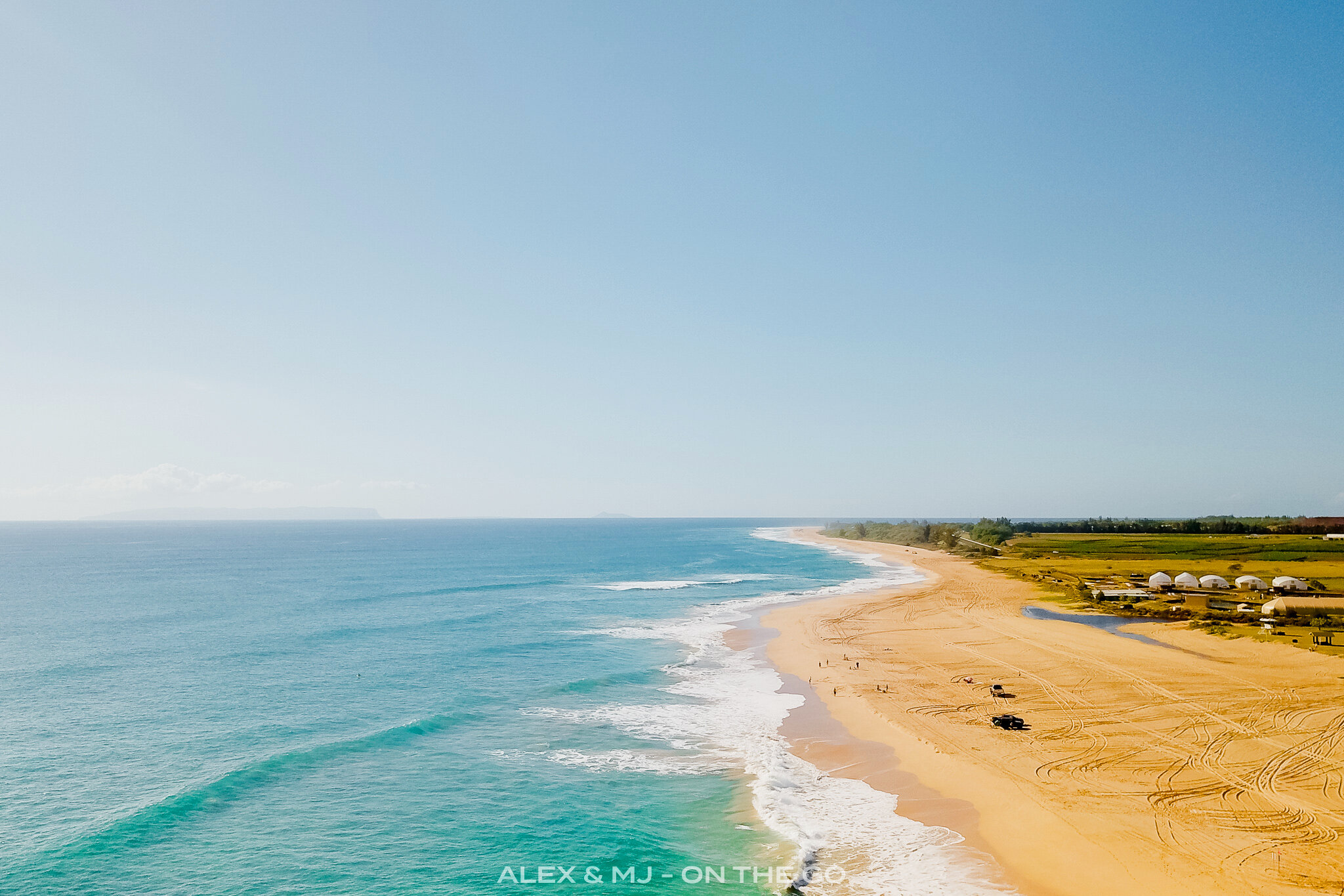 Alex-MJ-On-the-GO-12_belles_plages_Kekaha_Beach_Park_Hawai2.jpg