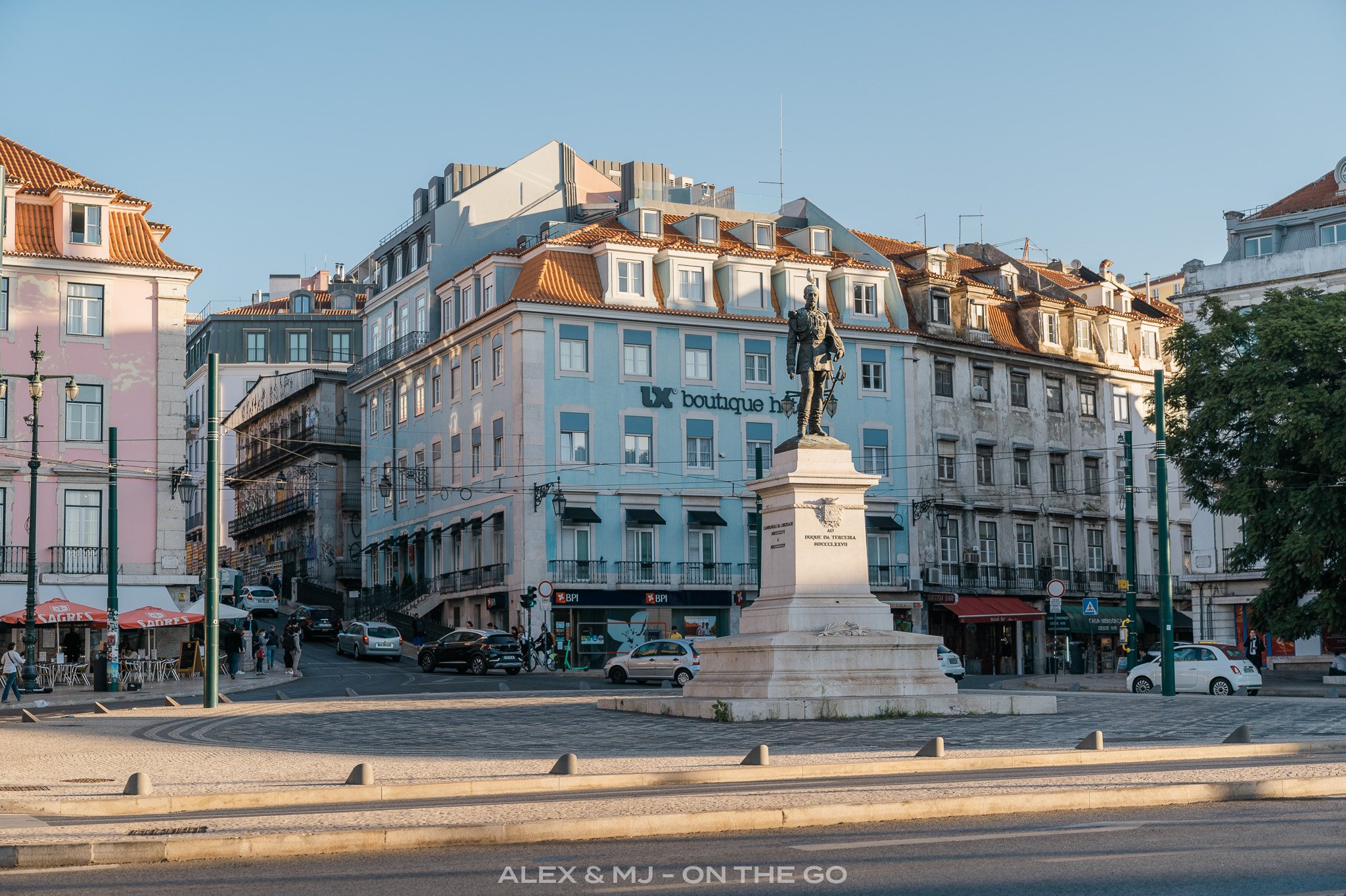 Alex-MJ-On-the-GO-Portugal_itinéraire_Lisbonne_statue.jpg